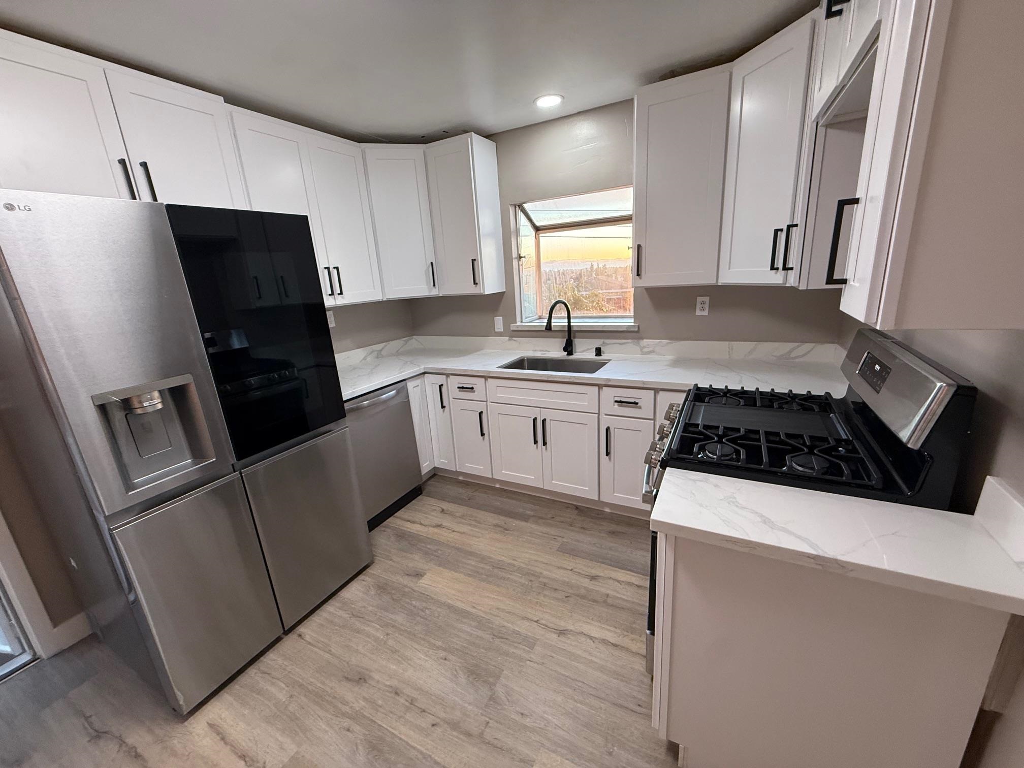 Detail Gallery Image 4 of 52 For 17028 Santa Fe St, Hayward,  CA 94541 - 4 Beds | 2 Baths