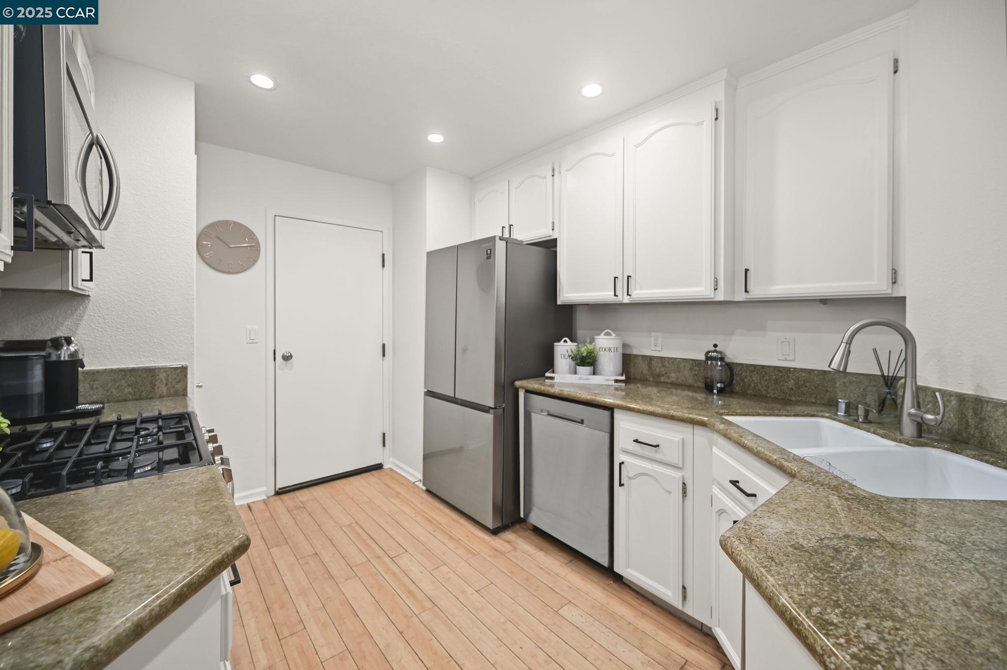 Photo #14: 41119954 Listing: Photo #14