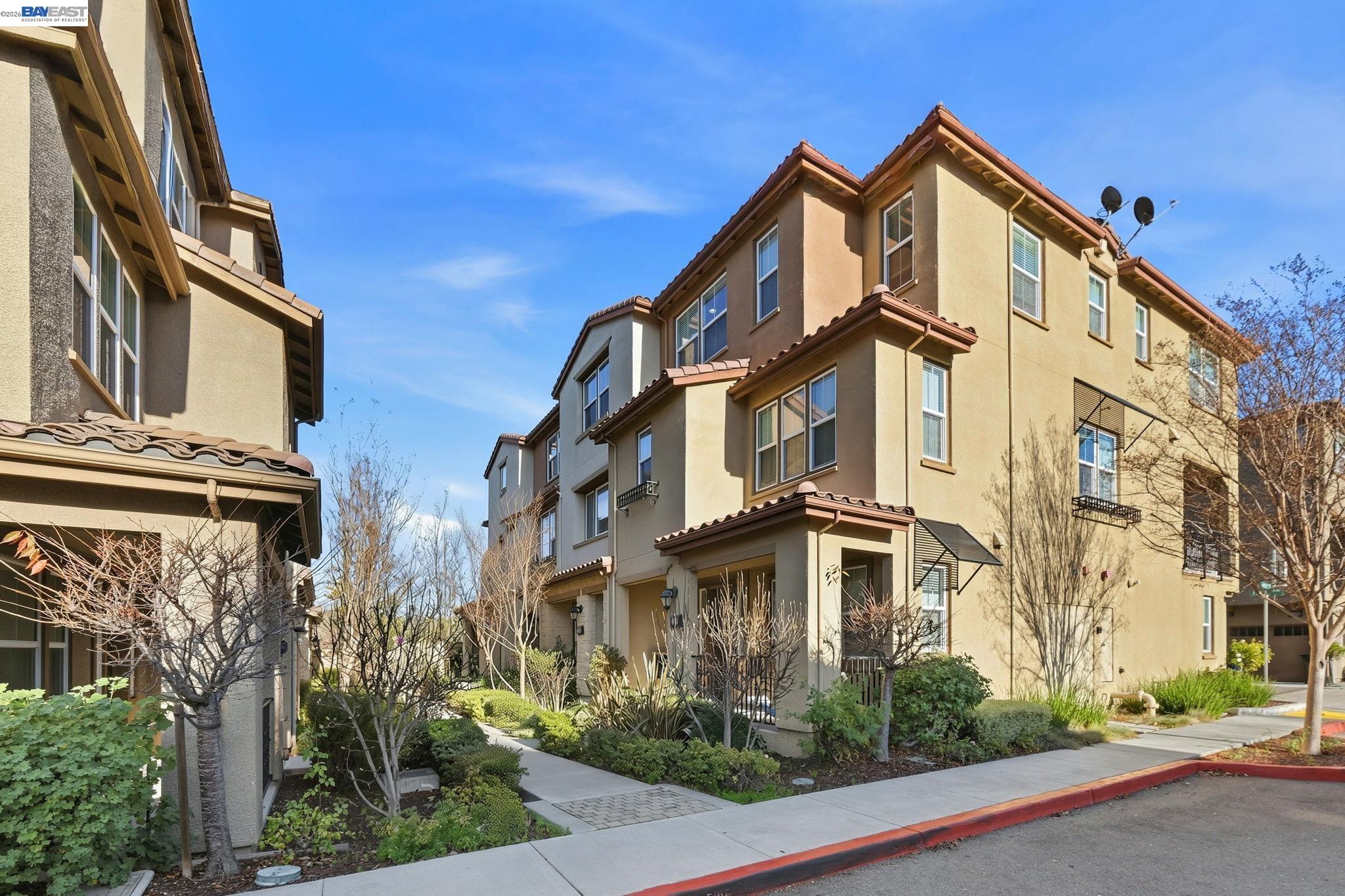 Detail Gallery Image 1 of 1 For 2863 Finca Ter, Fremont,  CA 94539 - 3 Beds | 3/1 Baths