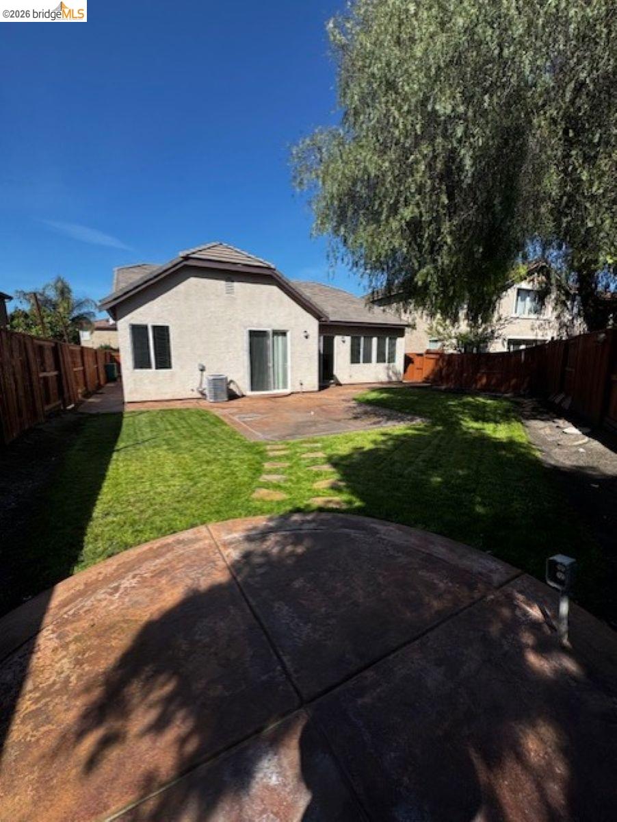 Detail Gallery Image 13 of 29 For 2638 Breaker Way, Stockton,  CA 95209 - 4 Beds | 2 Baths