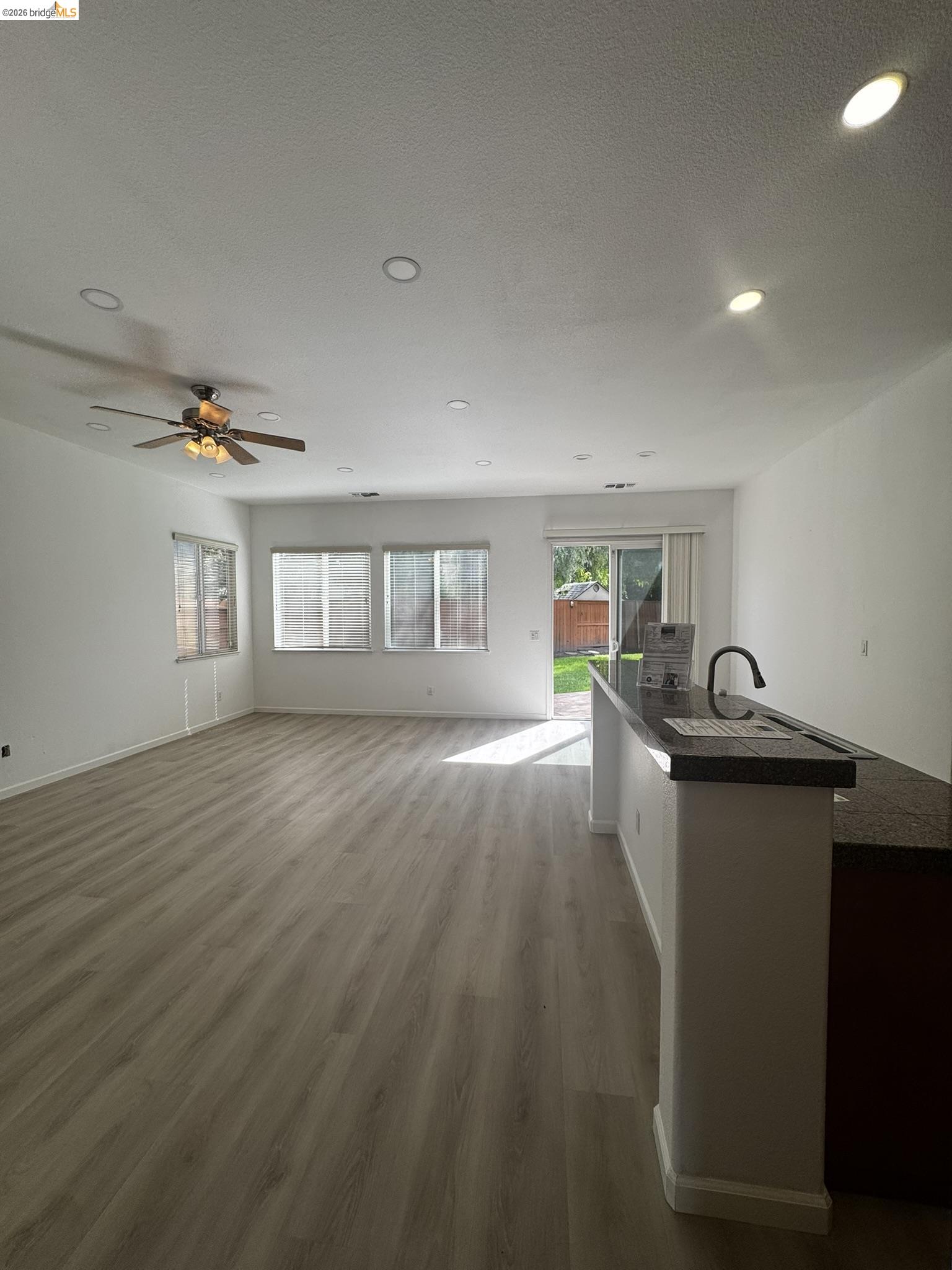 Detail Gallery Image 6 of 29 For 2638 Breaker Way, Stockton,  CA 95209 - 4 Beds | 2 Baths