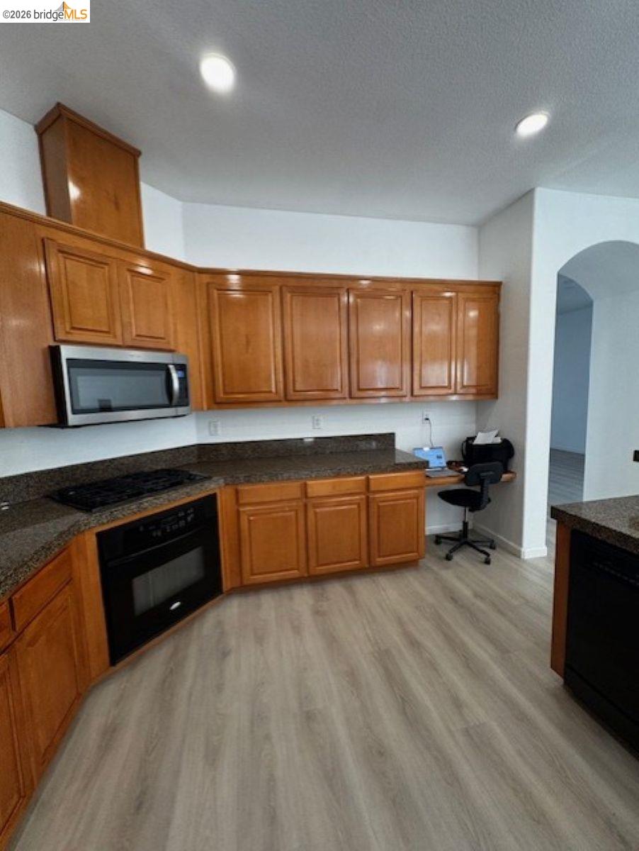 Detail Gallery Image 7 of 29 For 2638 Breaker Way, Stockton,  CA 95209 - 4 Beds | 2 Baths