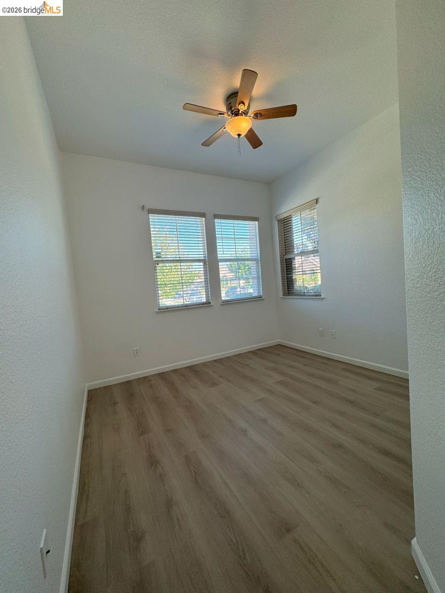 Detail Gallery Image 5 of 13 For 2638 Breaker Way, Stockton,  CA 95209 - 4 Beds | 2 Baths