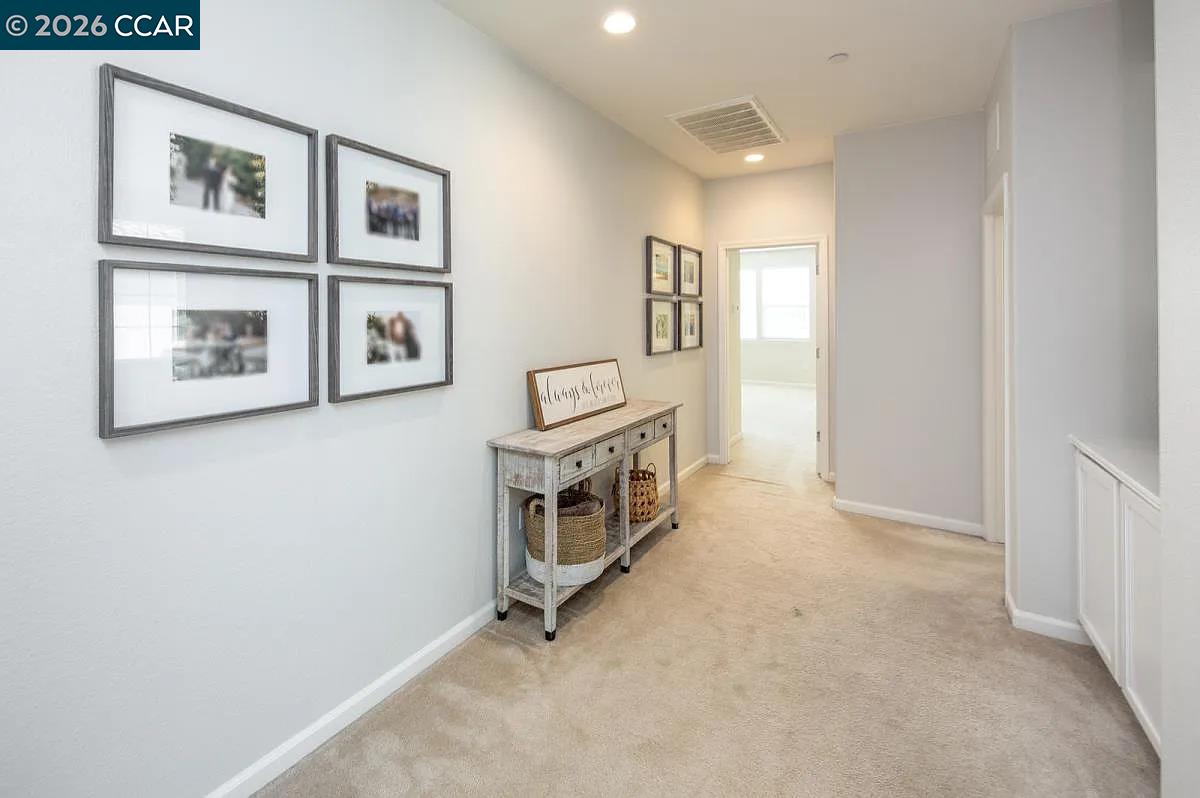 Detail Gallery Image 11 of 25 For 252 Lasata Dr, Tracy,  CA 95377-8441 - 4 Beds | 2/1 Baths