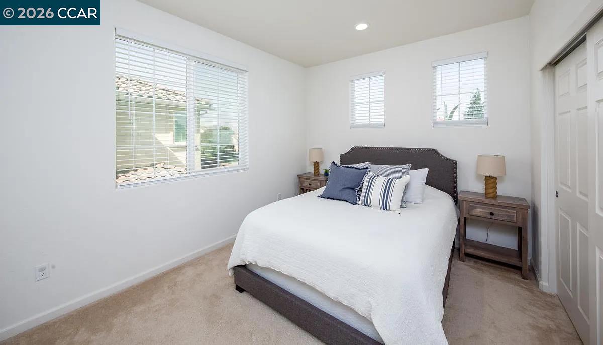 Detail Gallery Image 14 of 25 For 252 Lasata Dr, Tracy,  CA 95377-8441 - 4 Beds | 2/1 Baths