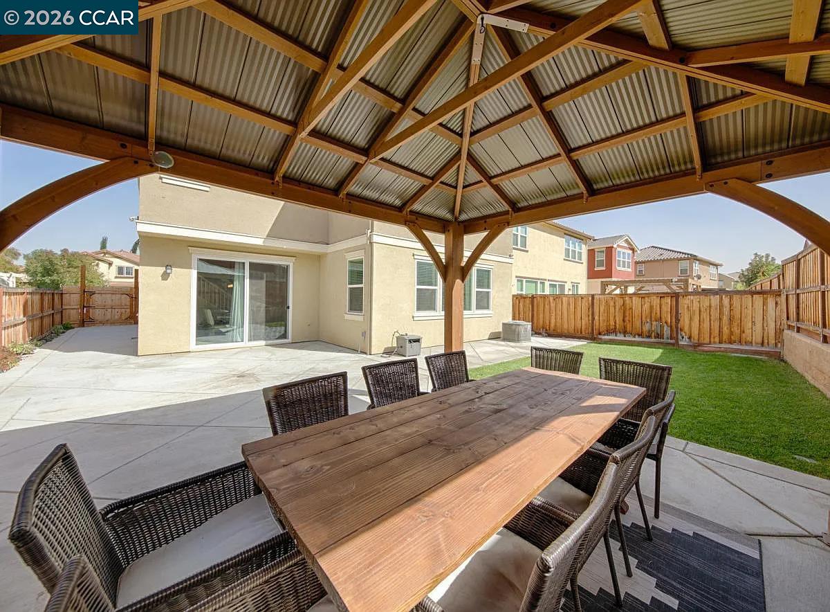 Detail Gallery Image 19 of 25 For 252 Lasata Dr, Tracy,  CA 95377-8441 - 4 Beds | 2/1 Baths