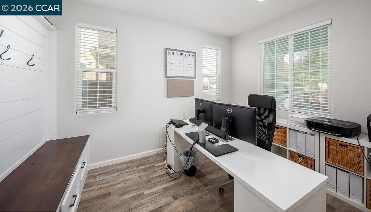 Detail Gallery Image 9 of 25 For 252 Lasata Dr, Tracy,  CA 95377-8441 - 4 Beds | 2/1 Baths