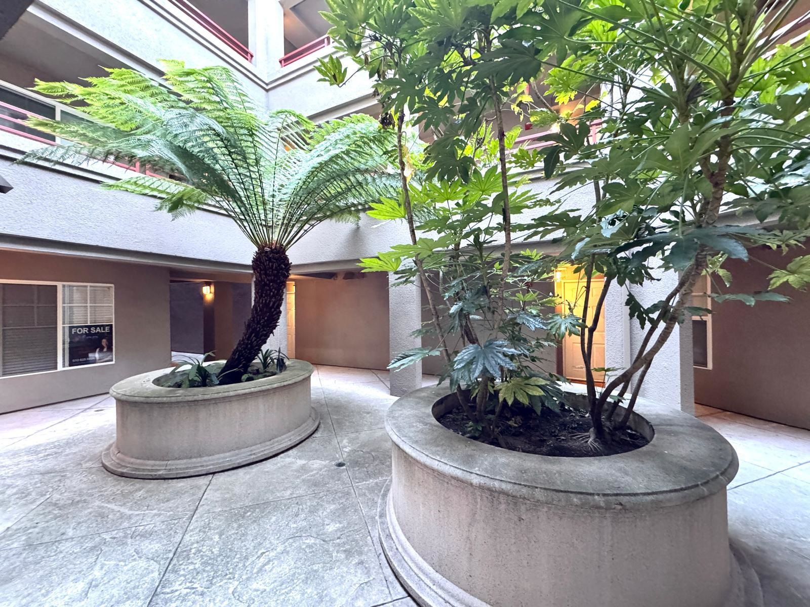 Detail Gallery Image 33 of 36 For 320 Caldecott Ln #127,  Oakland,  CA 94618 - 2 Beds | 2 Baths