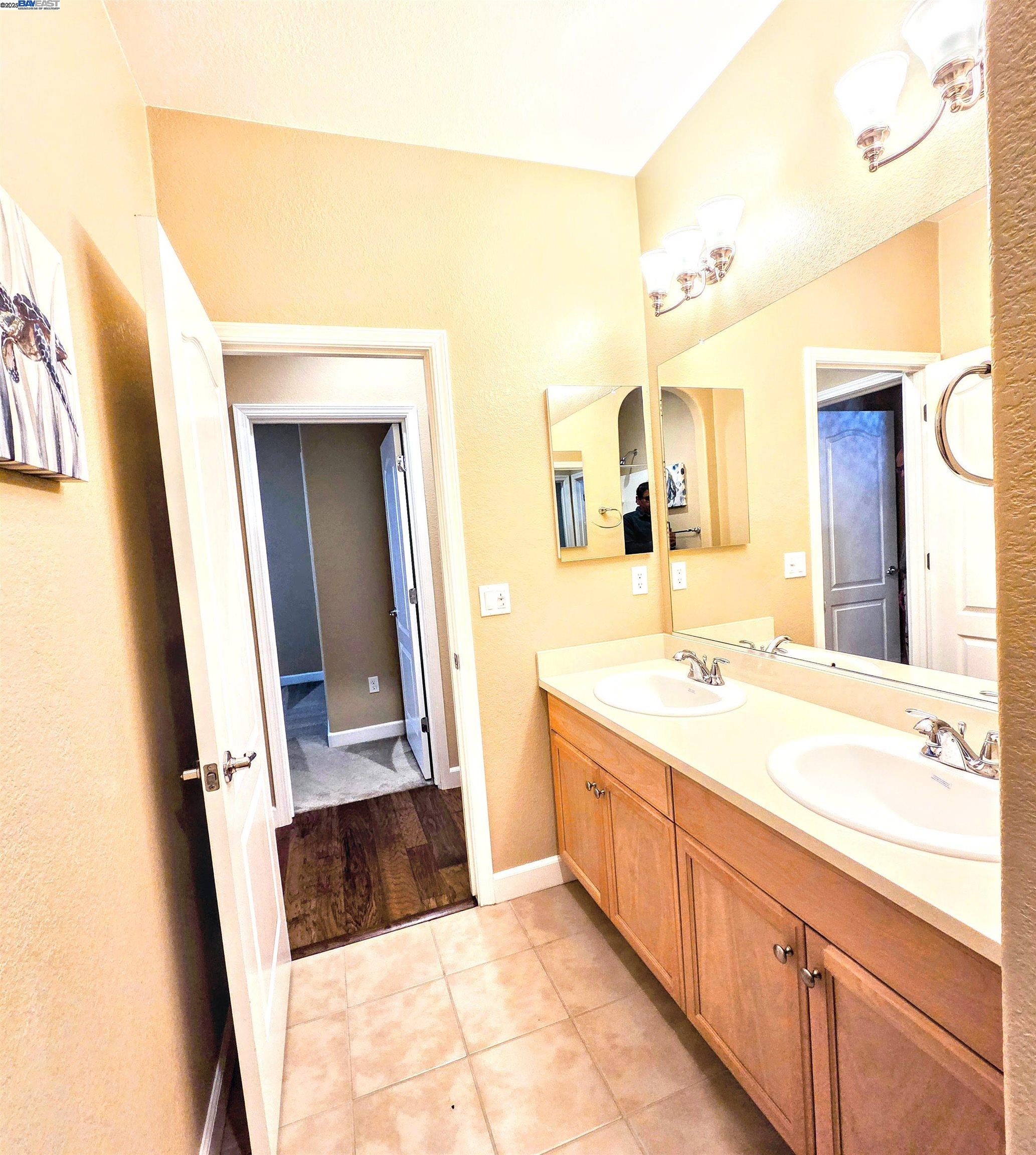 Detail Gallery Image 21 of 51 For 3548 Rapallo Way, Manteca,  CA 95337 - 4 Beds | 3/1 Baths