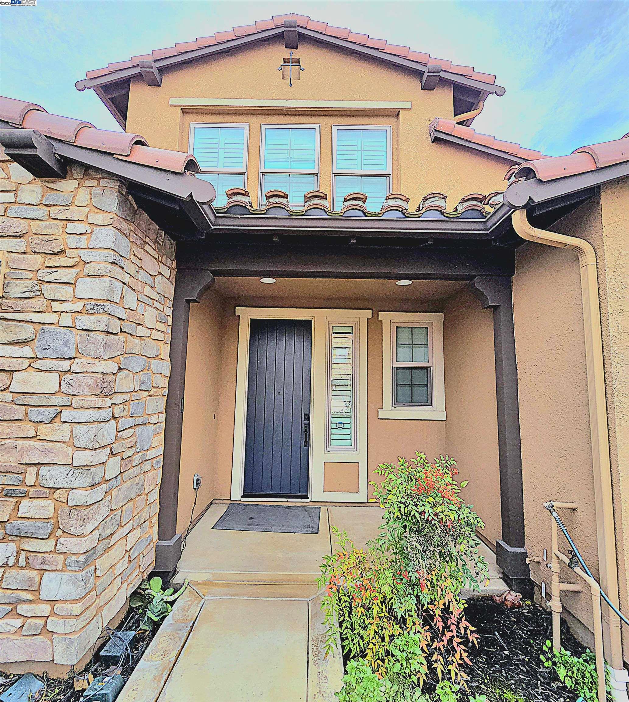 Detail Gallery Image 4 of 51 For 3548 Rapallo Way, Manteca,  CA 95337 - 4 Beds | 3/1 Baths