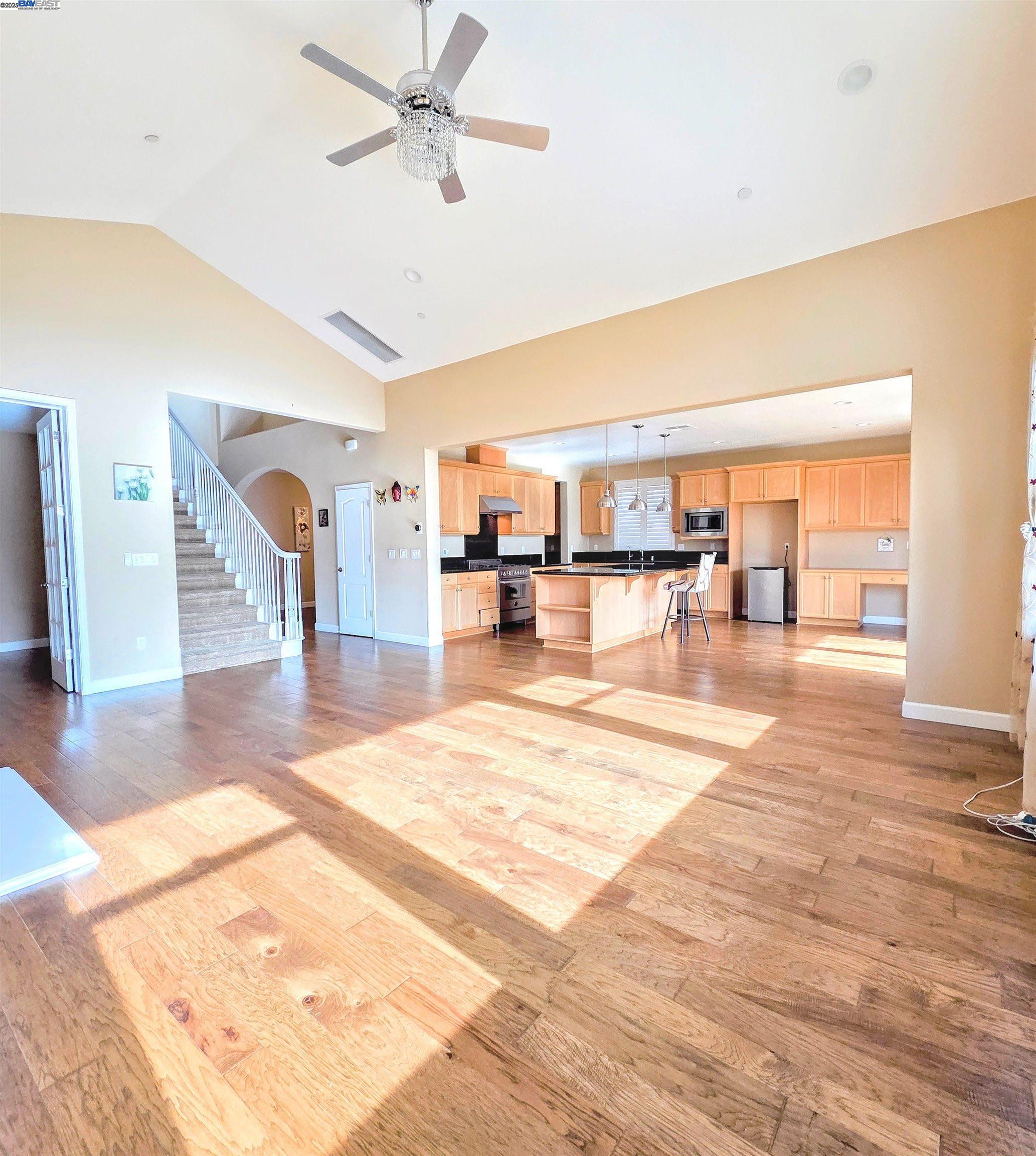 Detail Gallery Image 9 of 51 For 3548 Rapallo Way, Manteca,  CA 95337 - 4 Beds | 3/1 Baths