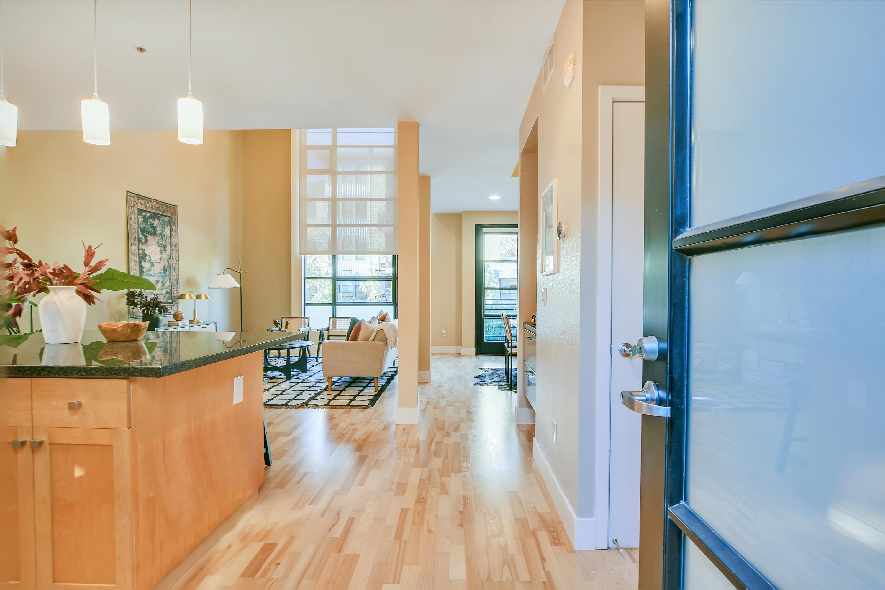 Detail Gallery Image 1 of 1 For 350 E Mission St #108,  San Jose,  CA 95112 - 1 Beds | 1/1 Baths