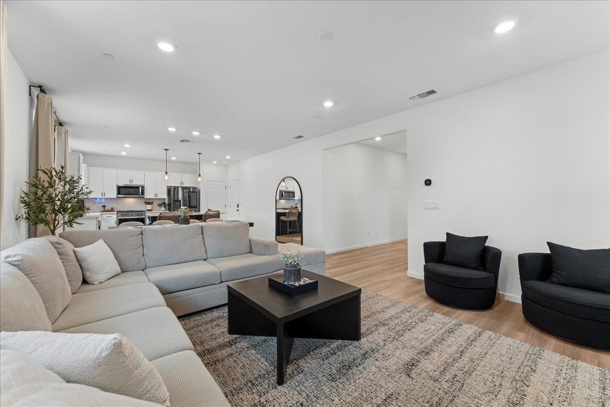 Detail Gallery Image 9 of 51 For 3651 Mcguire Dr, Stockton,  CA 95205 - 4 Beds | 3 Baths