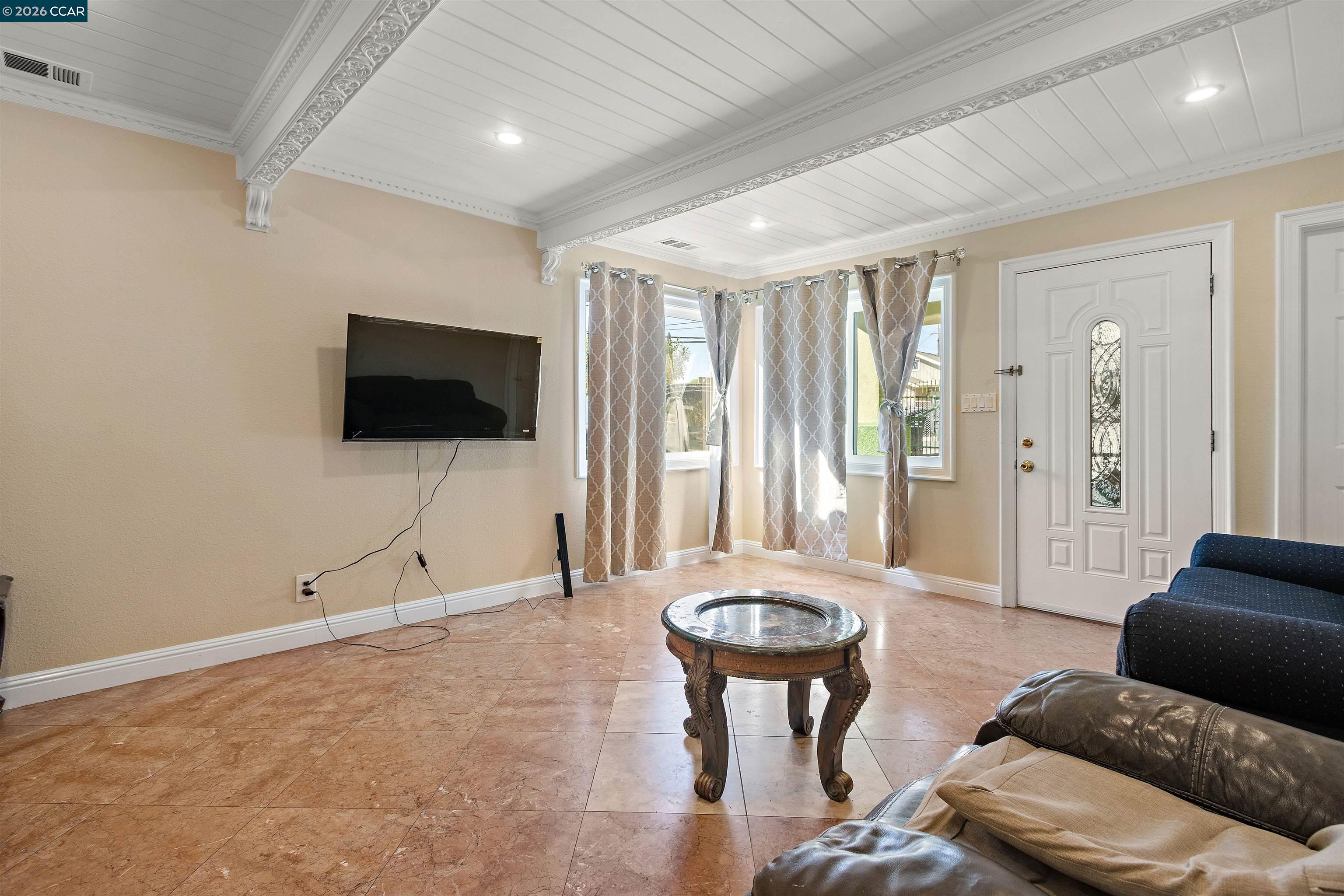 Detail Gallery Image 3 of 30 For 94 Anchor Dr, Bay Point,  CA 94565 - 3 Beds | 1 Baths