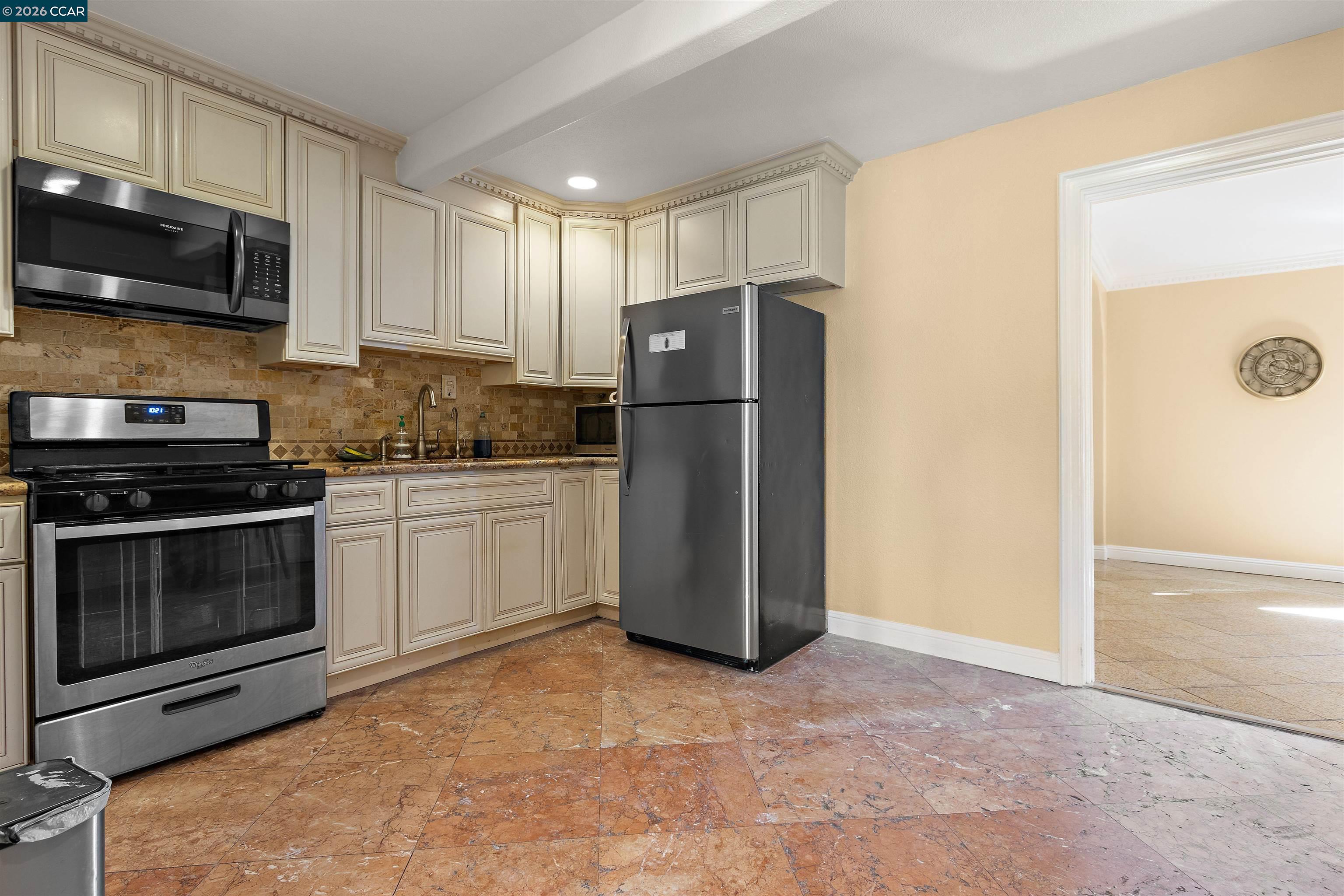 Detail Gallery Image 6 of 30 For 94 Anchor Dr, Bay Point,  CA 94565 - 3 Beds | 1 Baths