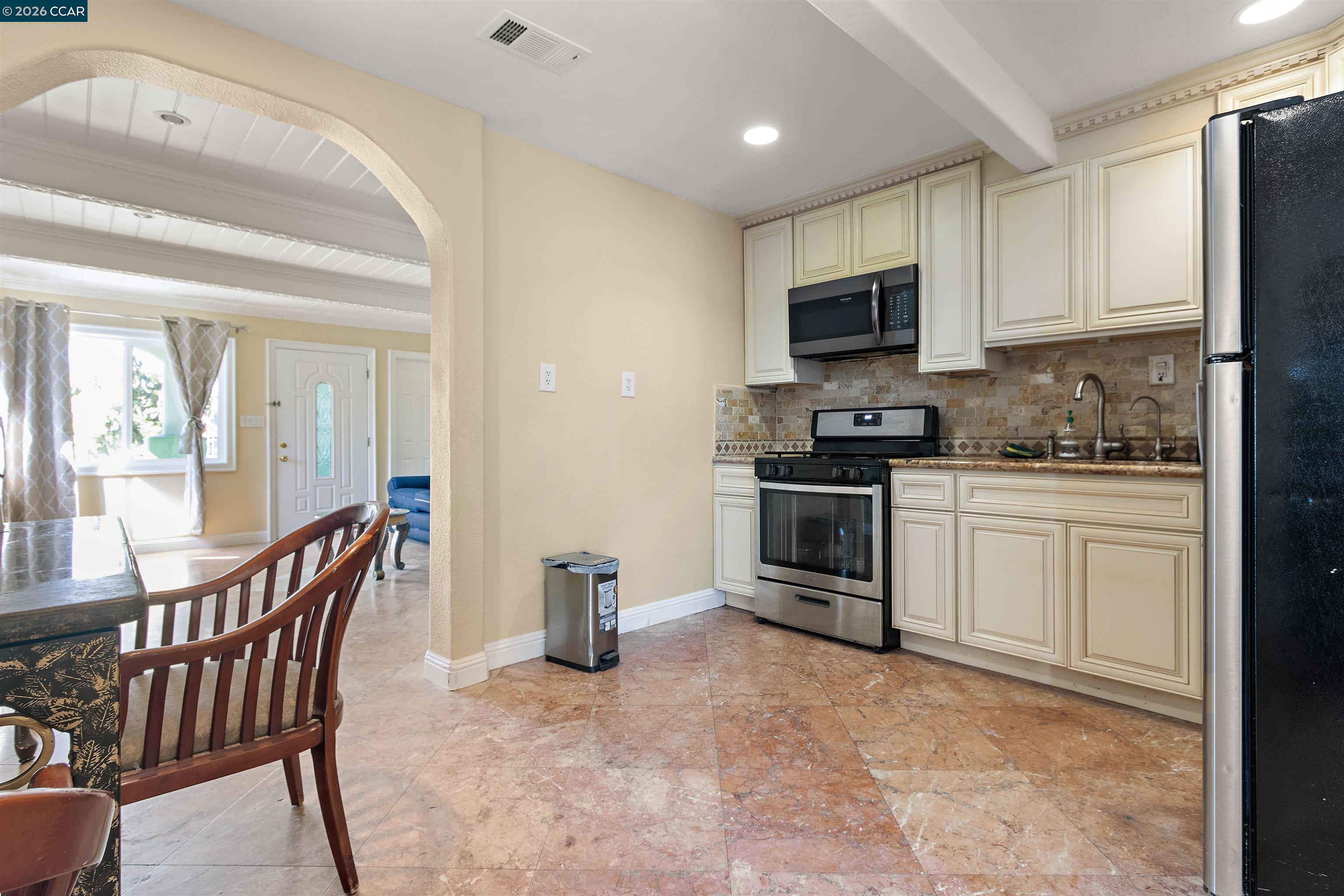 Detail Gallery Image 7 of 30 For 94 Anchor Dr, Bay Point,  CA 94565 - 3 Beds | 1 Baths