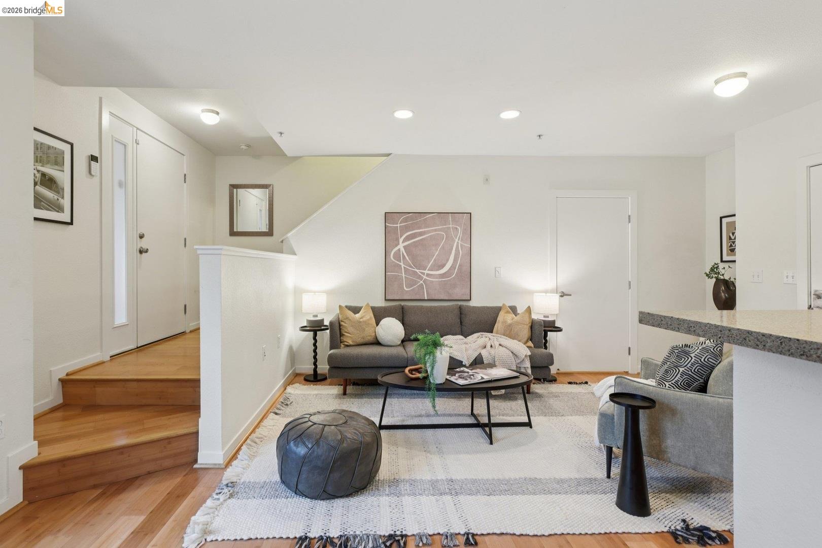 Front Image Thumbnail for EB41120049