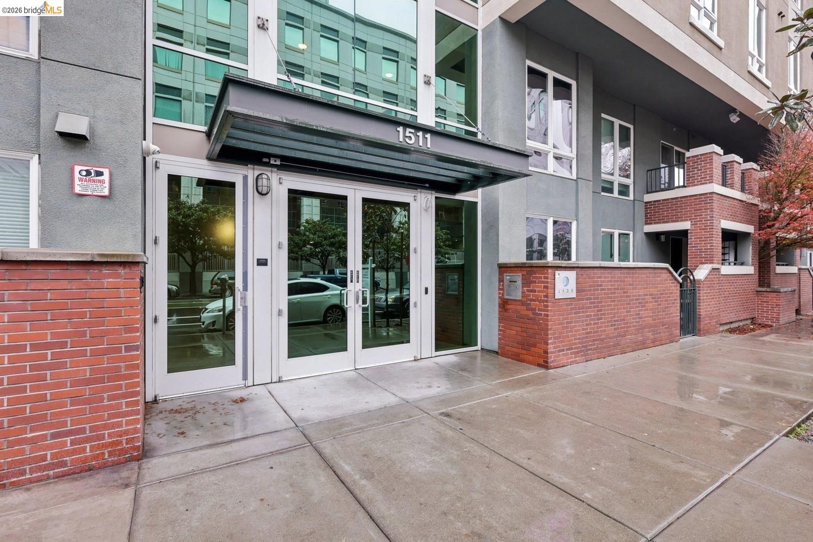 Detail Gallery Image 2 of 32 For 1511 Jefferson St Unit Th11,  Oakland,  CA 94612 - 2 Beds | 2/1 Baths