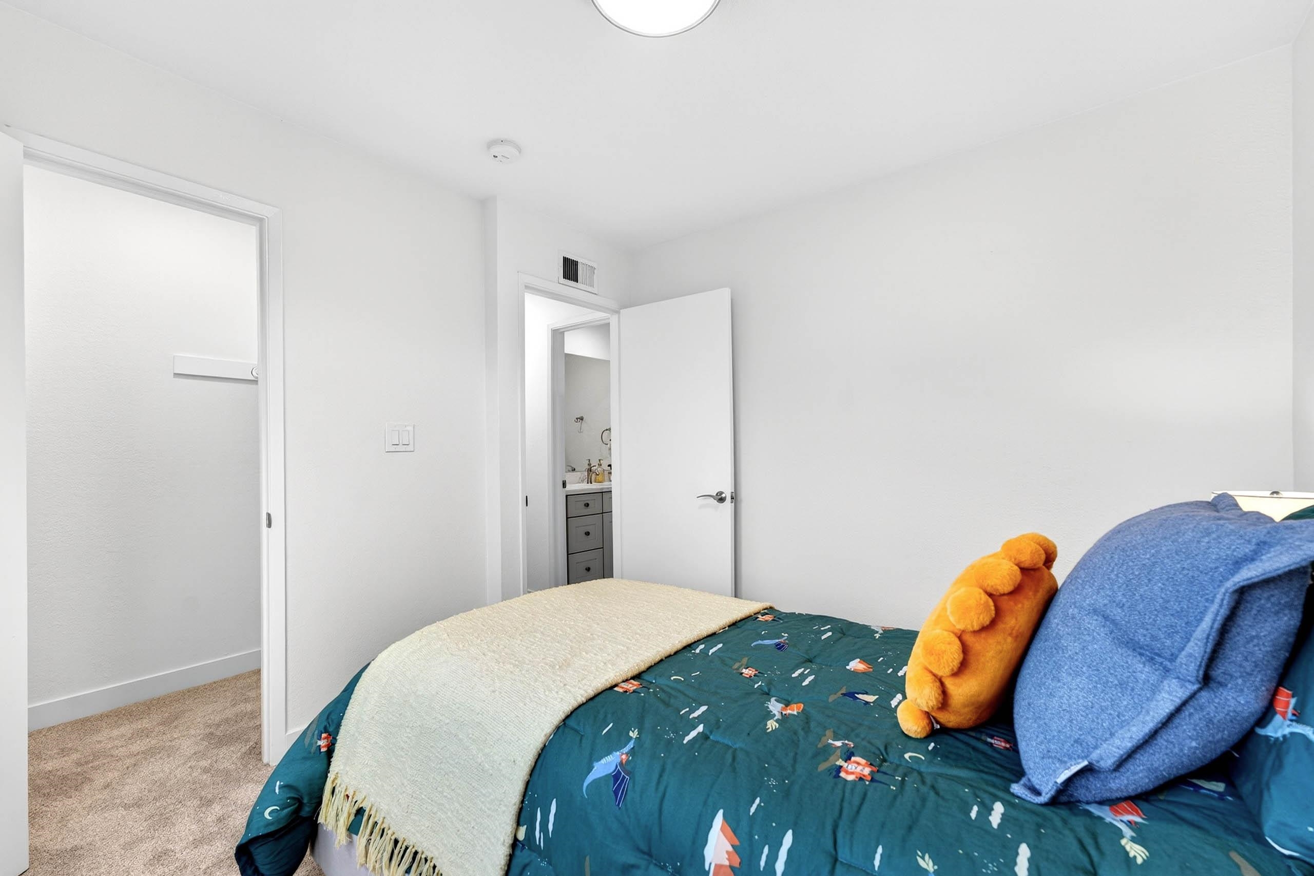 Detail Gallery Image 31 of 56 For 32508 Regents Blvd, Union City,  CA 94587 - 4 Beds | 2/1 Baths