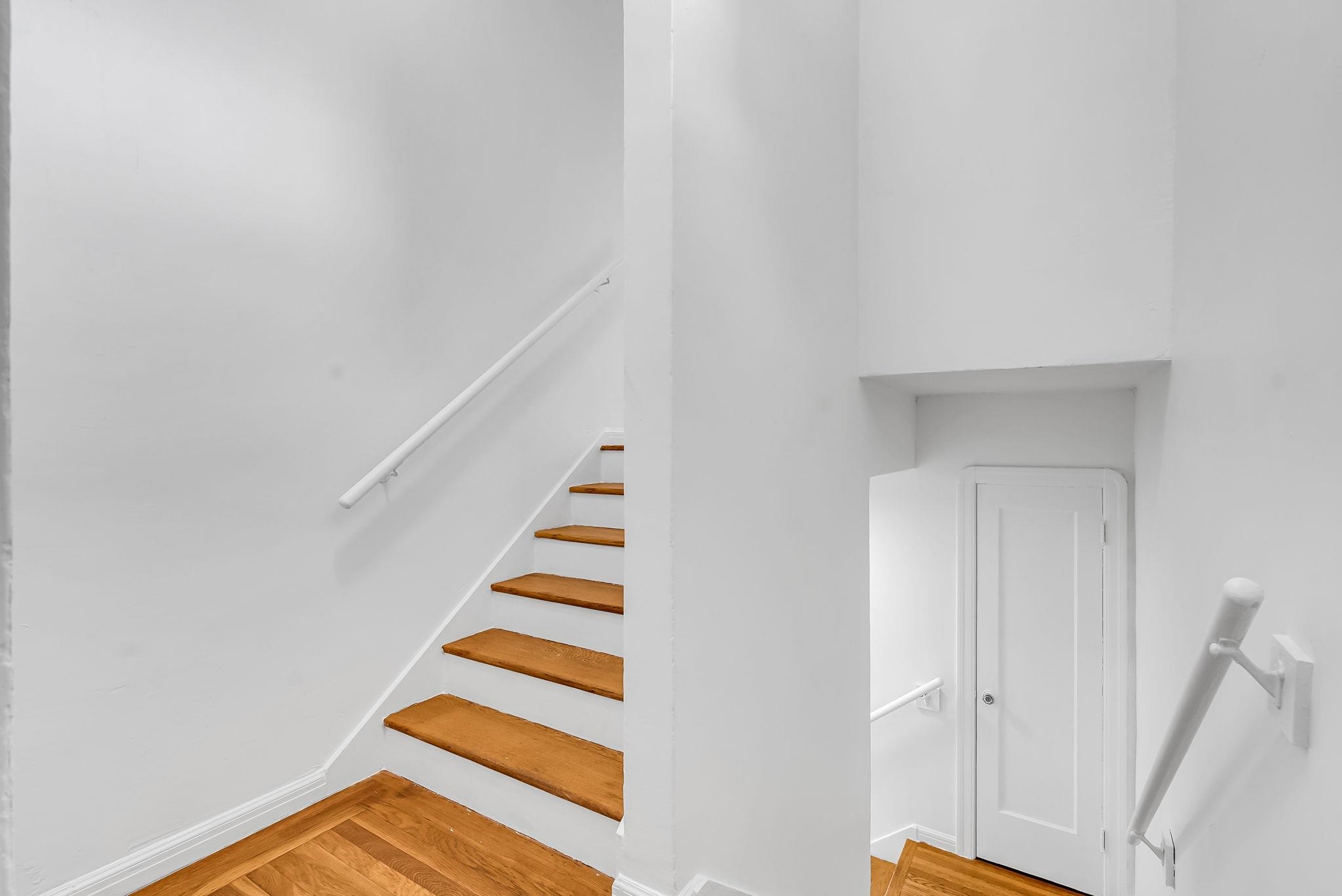 Detail Gallery Image 31 of 60 For 2340 Virginia St, Berkeley,  CA 94709 - 5 Beds | 3 Baths