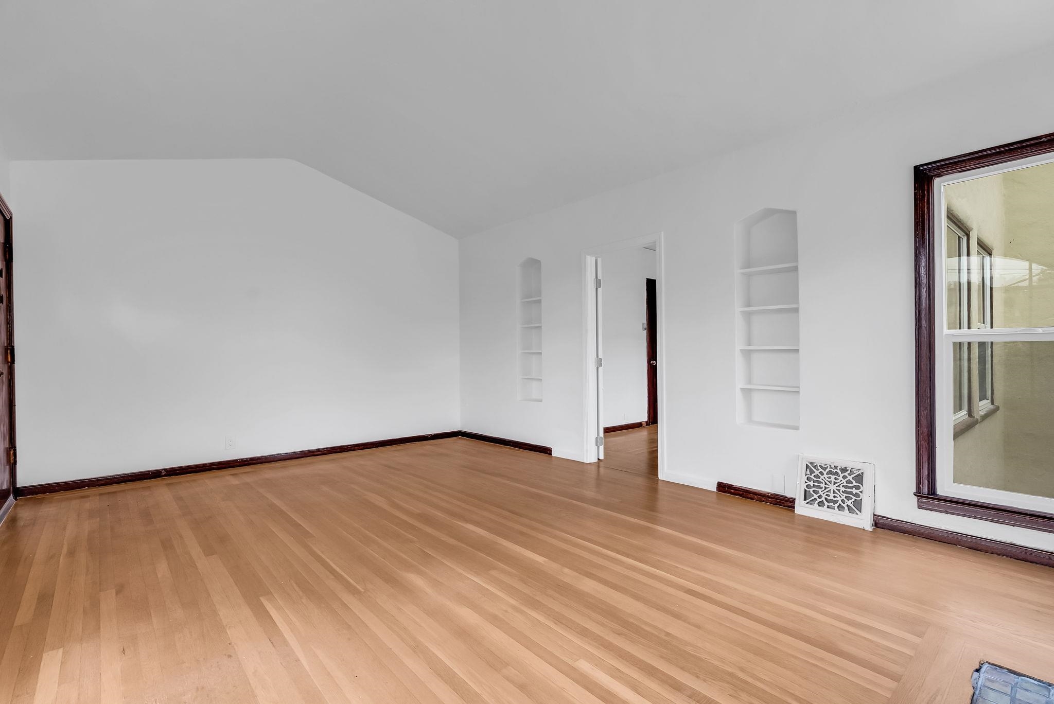 Detail Gallery Image 10 of 60 For 2340 Virginia St, Berkeley,  CA 94709 - 5 Beds | 3 Baths