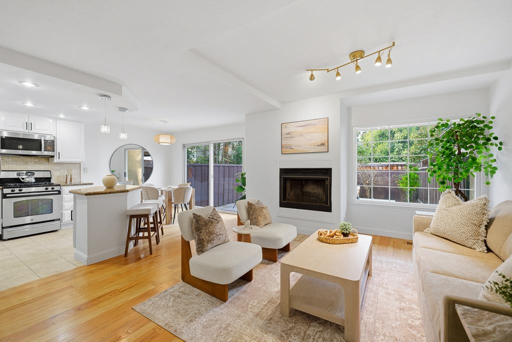 Detail Gallery Image 5 of 42 For 51 Sea Crest Ter, Fremont,  CA 94536 - 3 Beds | 2/1 Baths