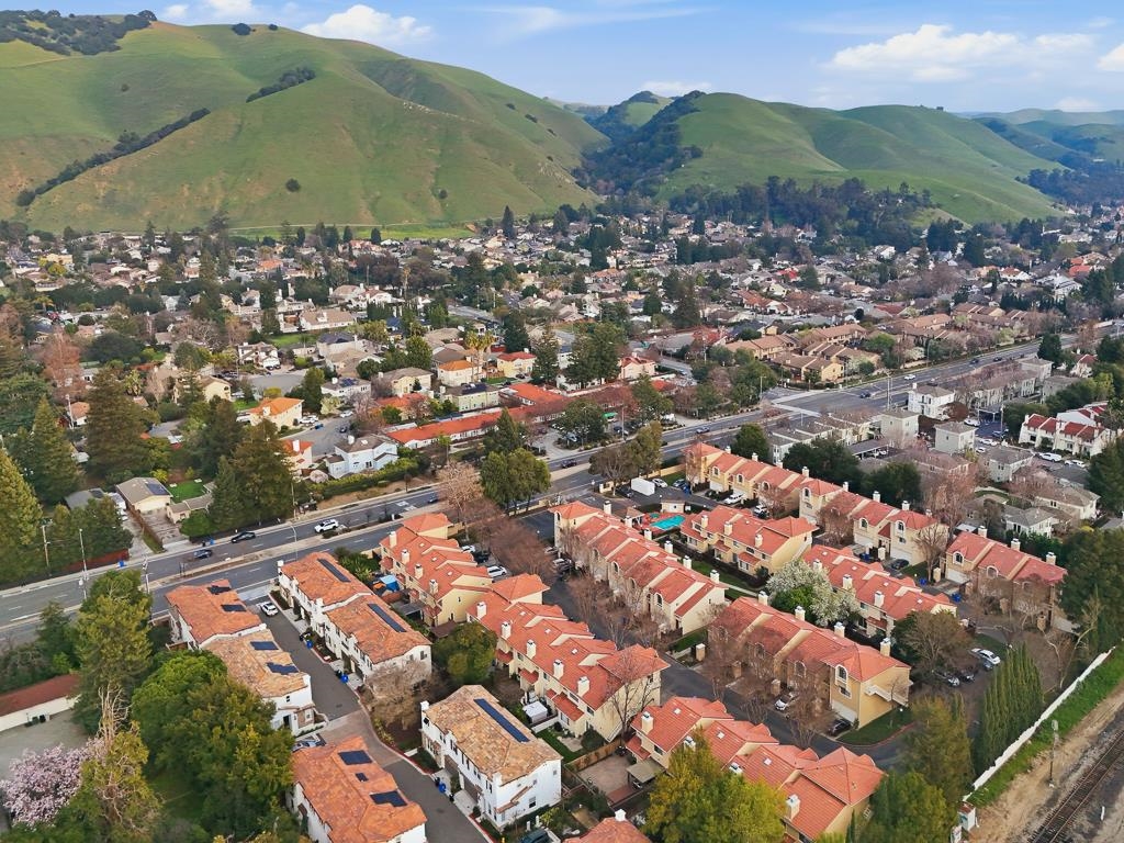 Detail Gallery Image 41 of 42 For 51 Sea Crest Ter, Fremont,  CA 94536 - 3 Beds | 2/1 Baths