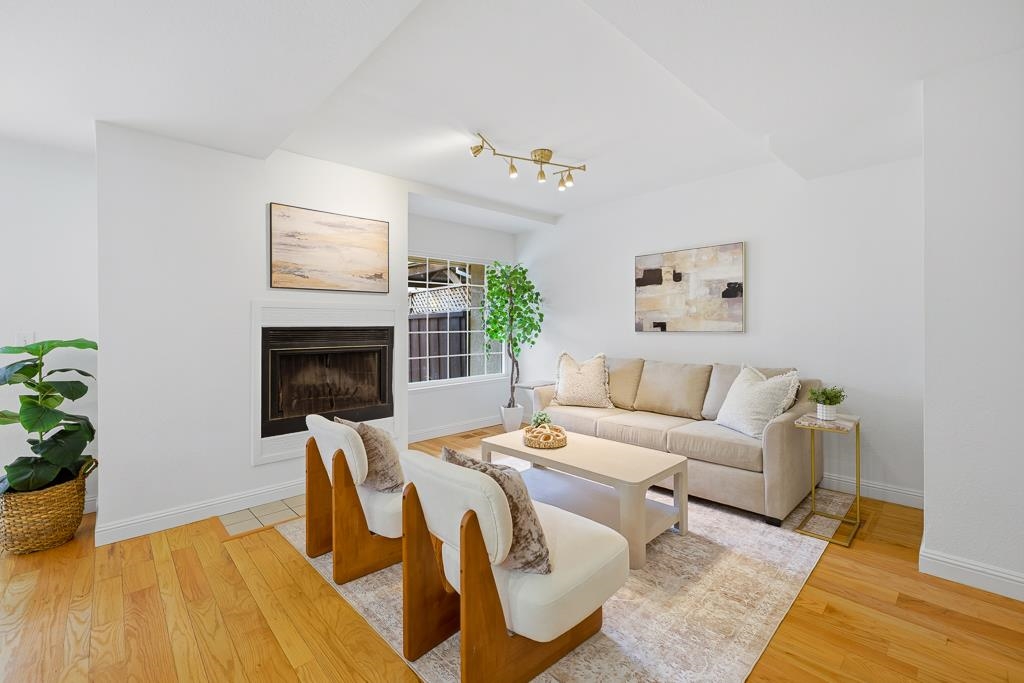 Detail Gallery Image 6 of 42 For 51 Sea Crest Ter, Fremont,  CA 94536 - 3 Beds | 2/1 Baths