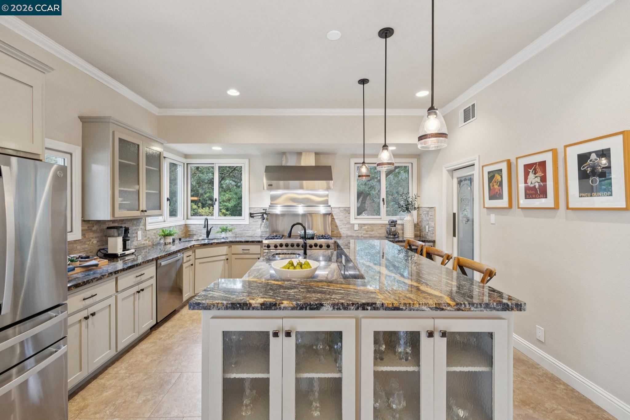 Detail Gallery Image 4 of 60 For 50 Vista Ln, Alamo,  CA 94507 - 5 Beds | 4 Baths