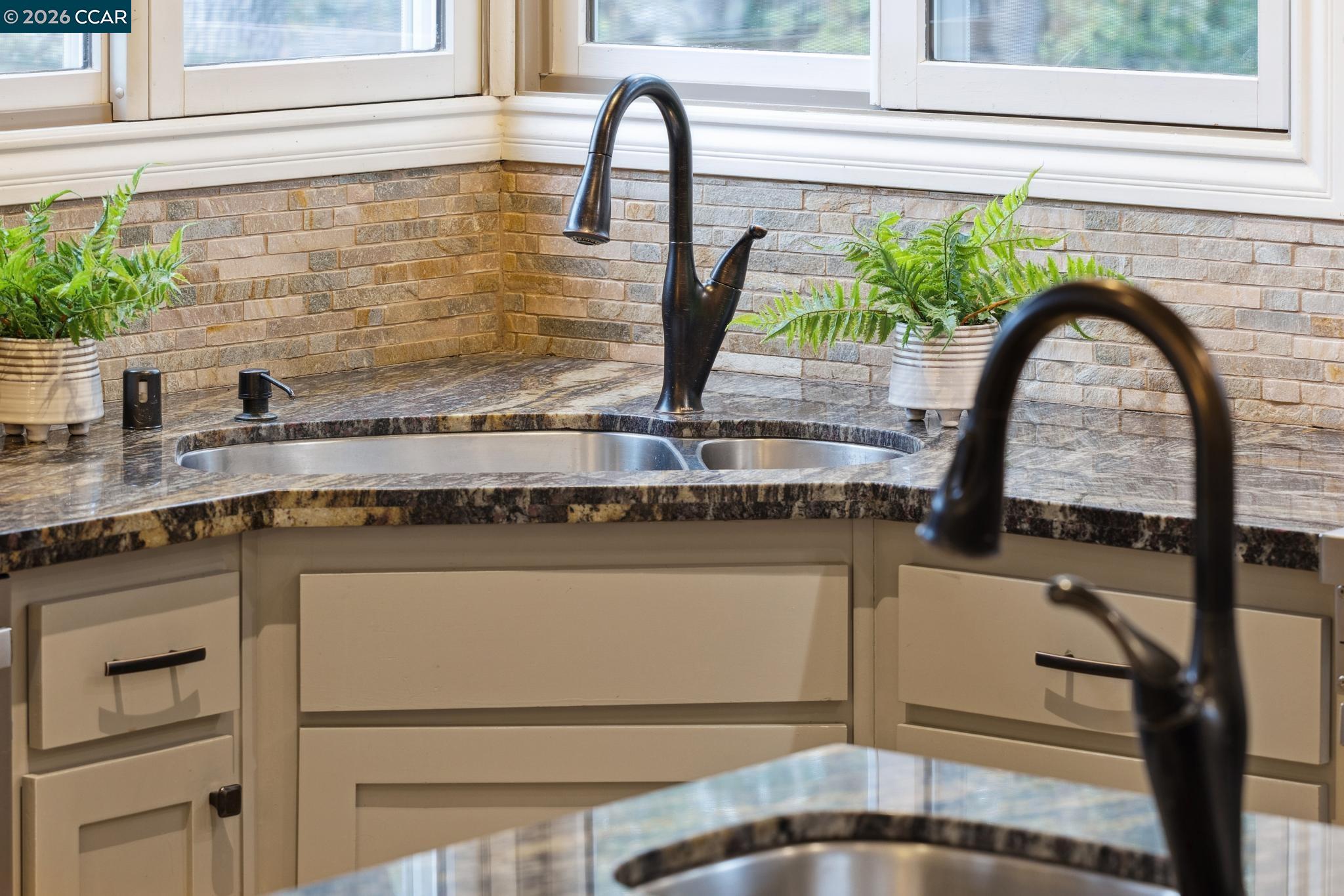 Detail Gallery Image 8 of 60 For 50 Vista Ln, Alamo,  CA 94507 - 5 Beds | 4 Baths