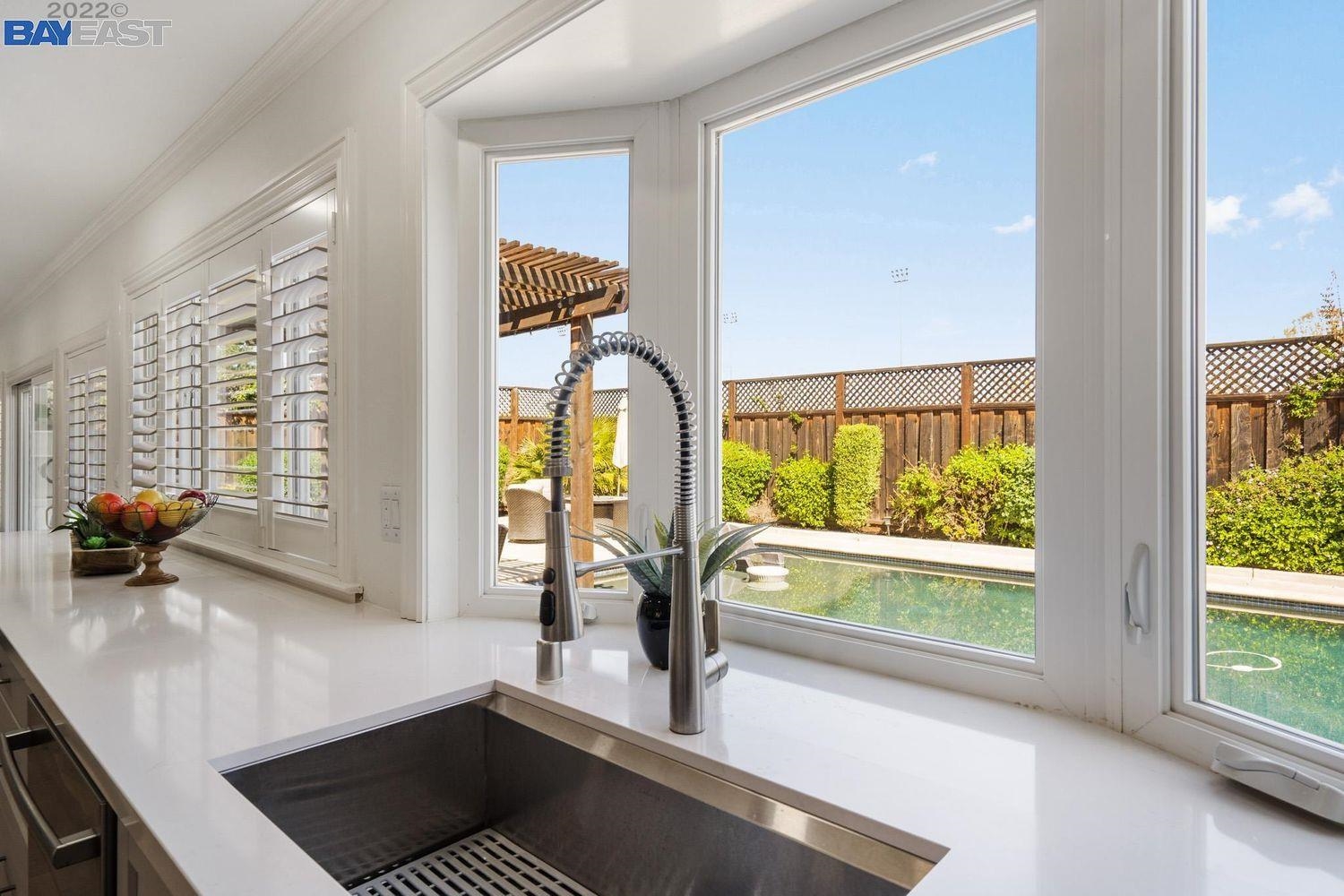 Detail Gallery Image 14 of 36 For 4563 Gatetree Cir, Pleasanton,  CA 94566 - 4 Beds | 3/1 Baths