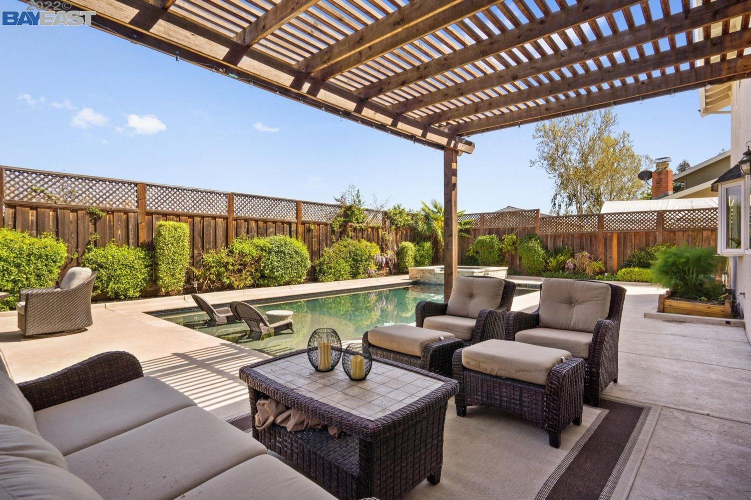 Detail Gallery Image 34 of 36 For 4563 Gatetree Cir, Pleasanton,  CA 94566 - 4 Beds | 3/1 Baths