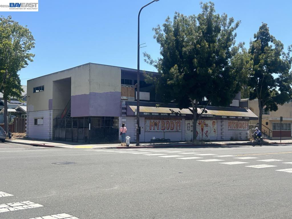 Front Image Thumbnail for BE41120145