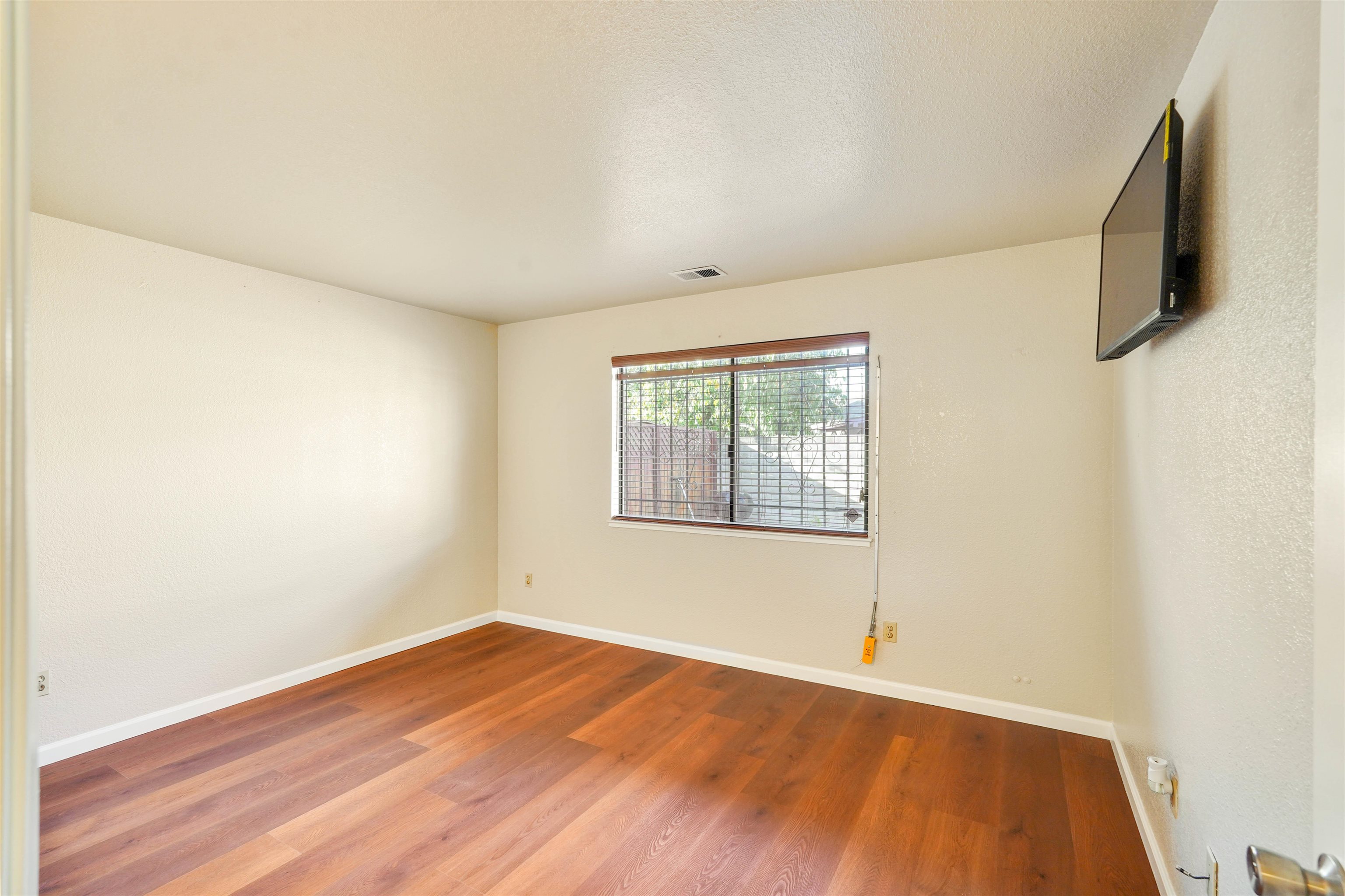 Detail Gallery Image 20 of 45 For 7 Town Square Pl, Oakland,  CA 94603 - 3 Beds | 2 Baths