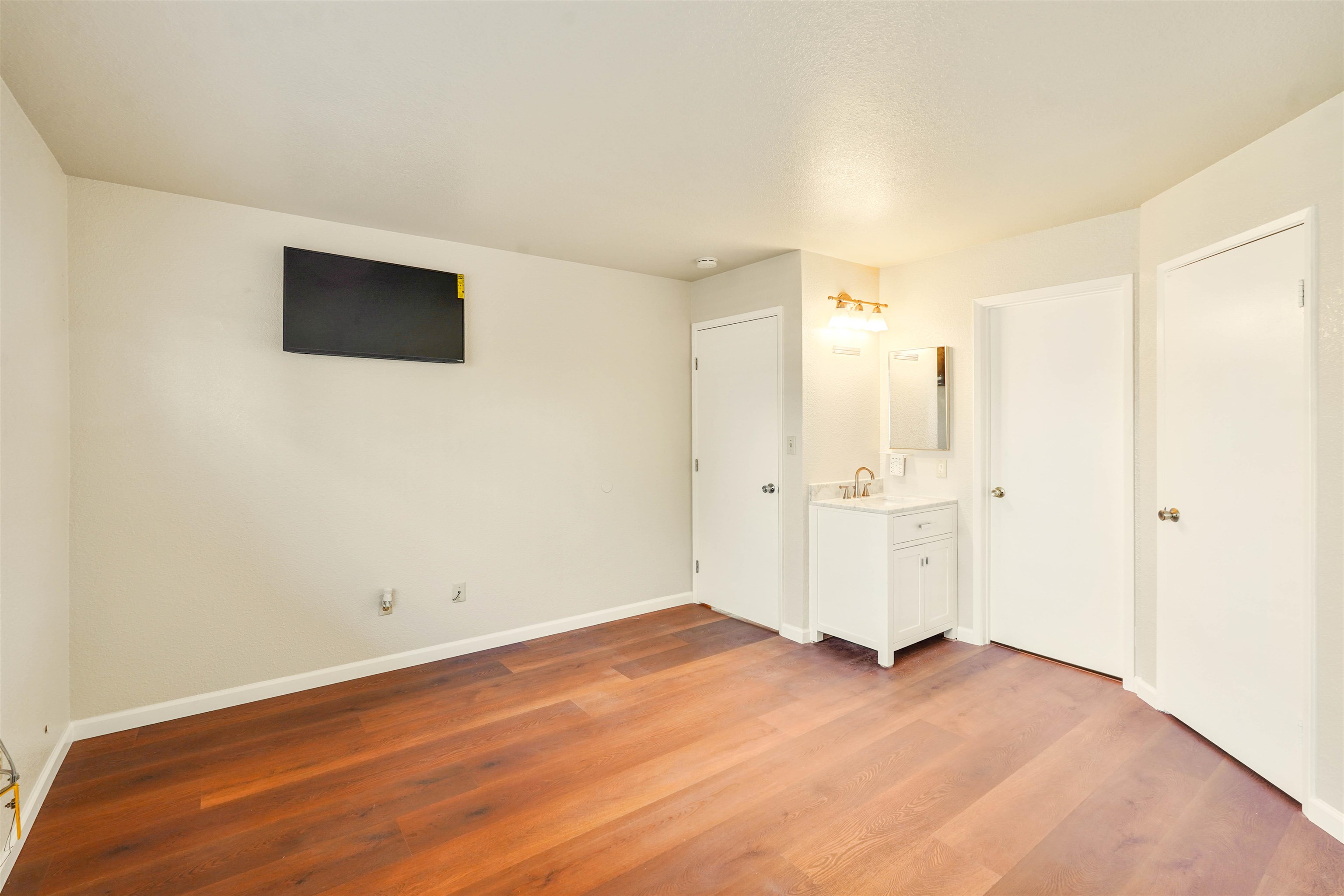 Detail Gallery Image 24 of 45 For 7 Town Square Pl, Oakland,  CA 94603 - 3 Beds | 2 Baths