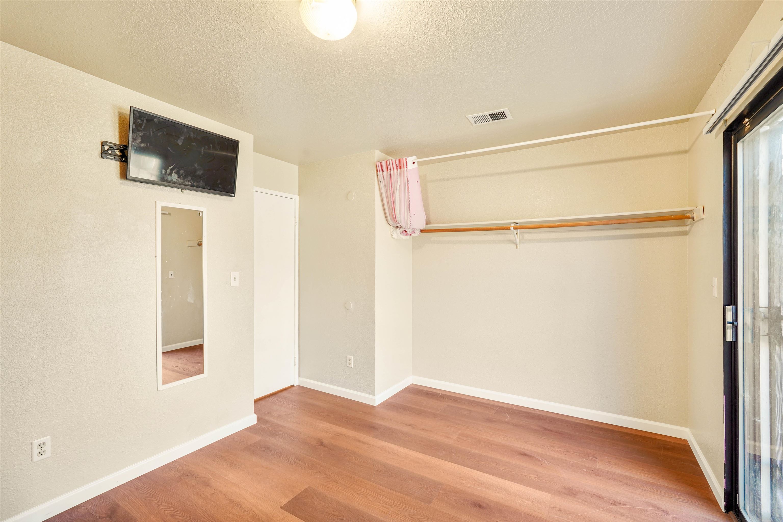Detail Gallery Image 30 of 45 For 7 Town Square Pl, Oakland,  CA 94603 - 3 Beds | 2 Baths