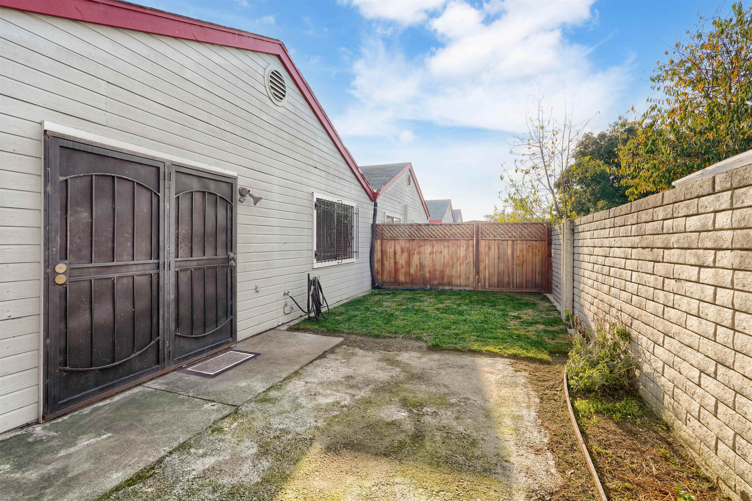 Detail Gallery Image 42 of 45 For 7 Town Square Pl, Oakland,  CA 94603 - 3 Beds | 2 Baths