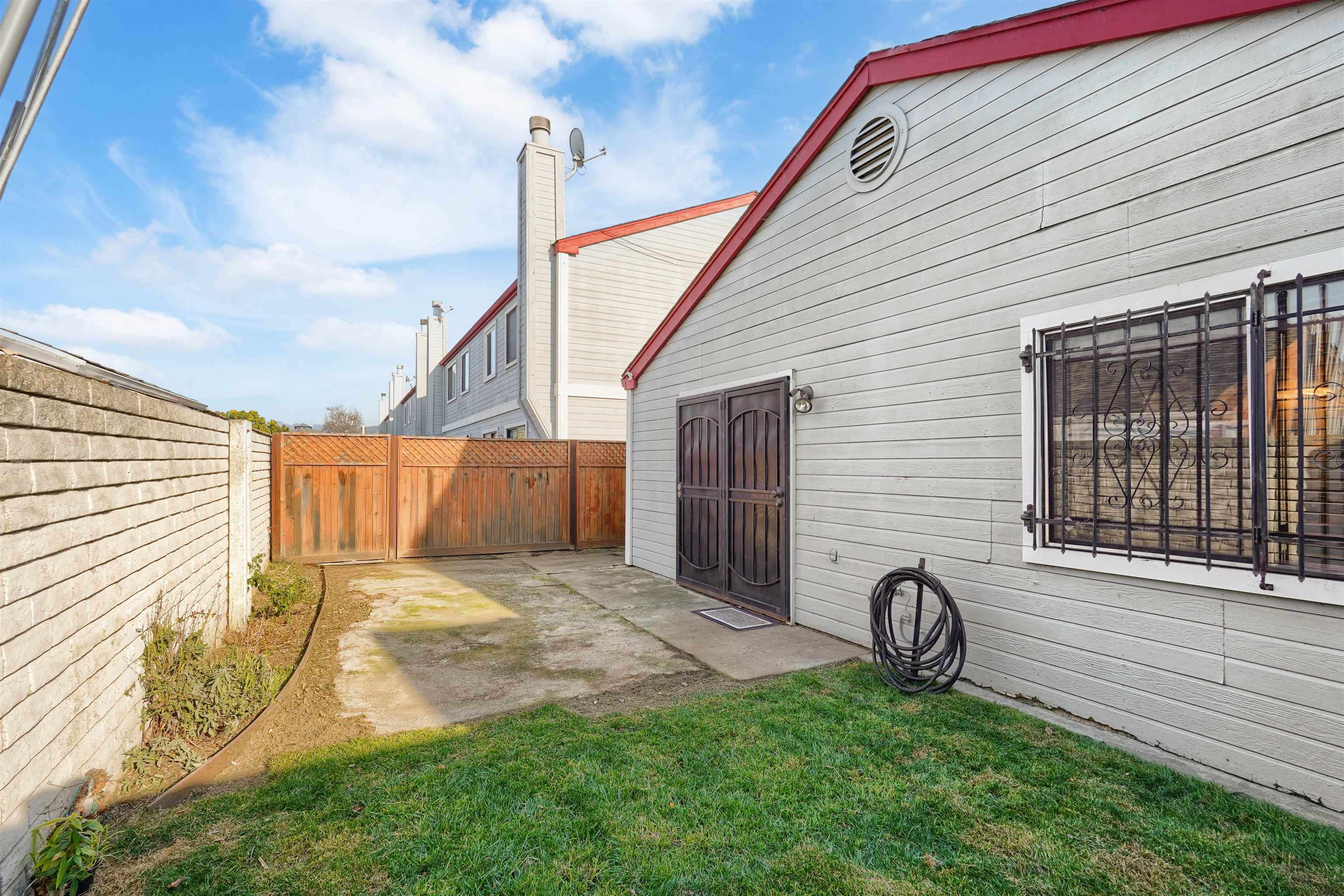 Detail Gallery Image 43 of 45 For 7 Town Square Pl, Oakland,  CA 94603 - 3 Beds | 2 Baths