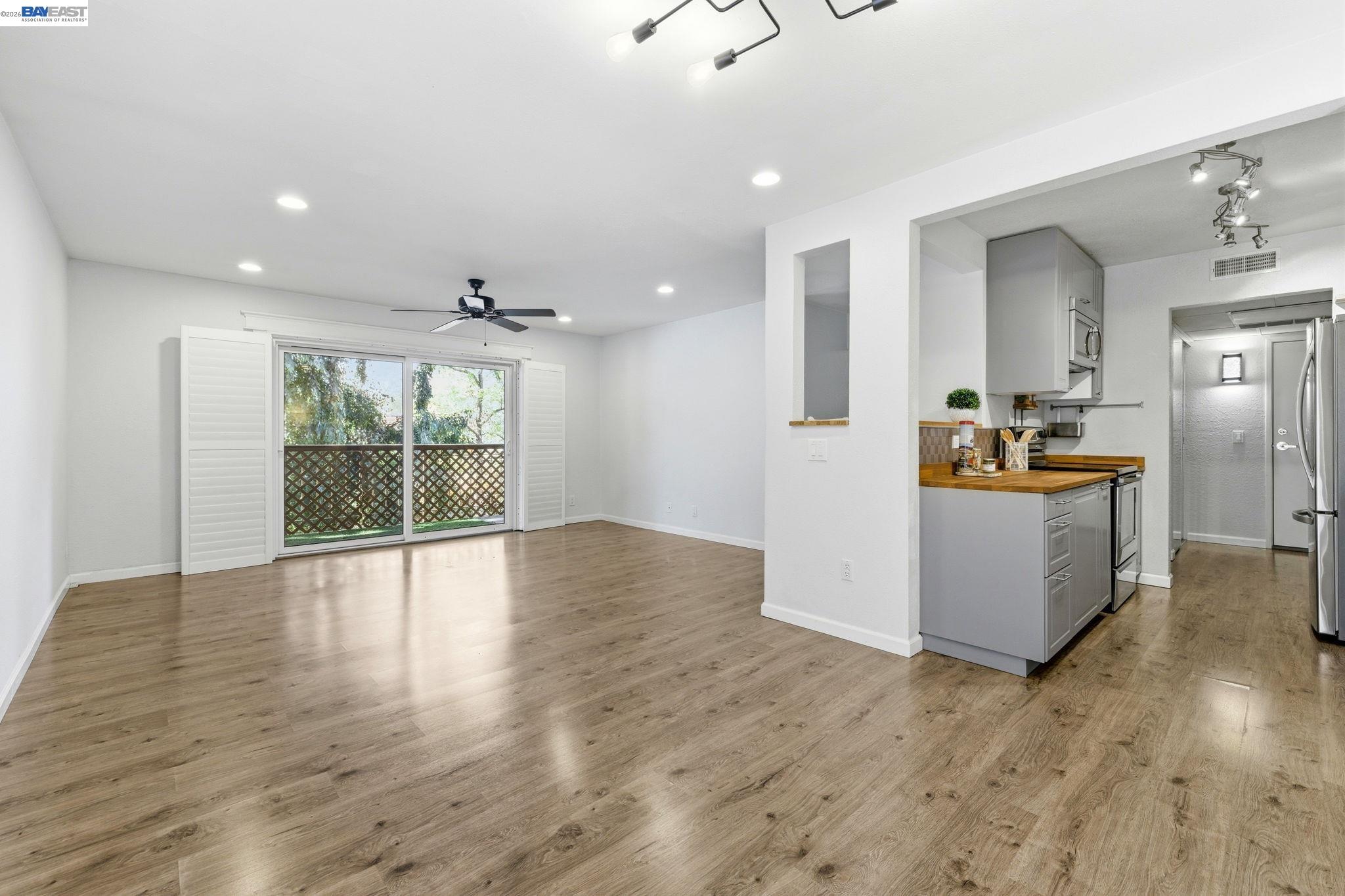 Photo #8: 41120151 Listing: Photo #8