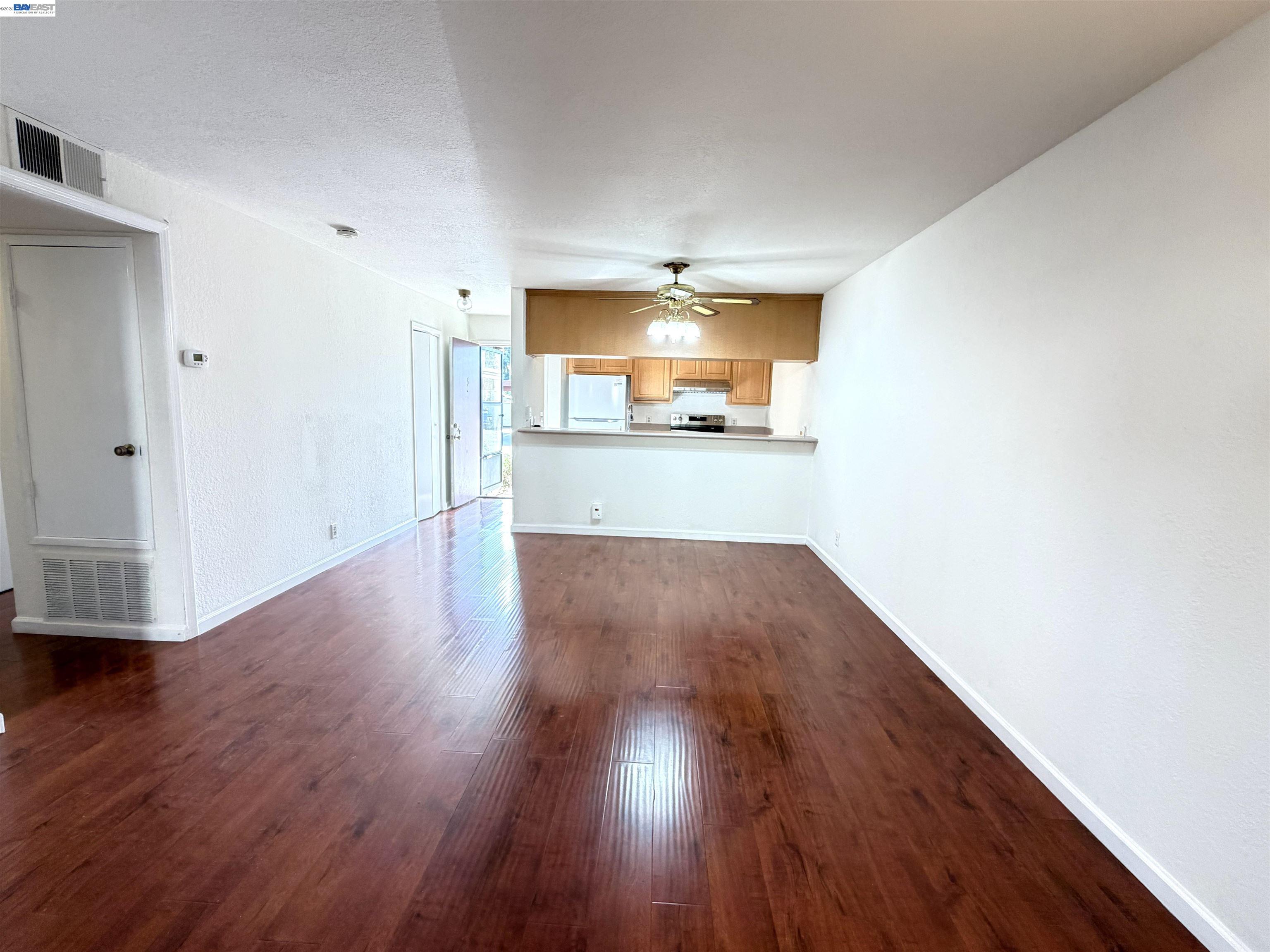 Detail Gallery Image 17 of 23 For 1391 Monument Blvd #5,  Concord,  CA 94520 - 2 Beds | 1/1 Baths