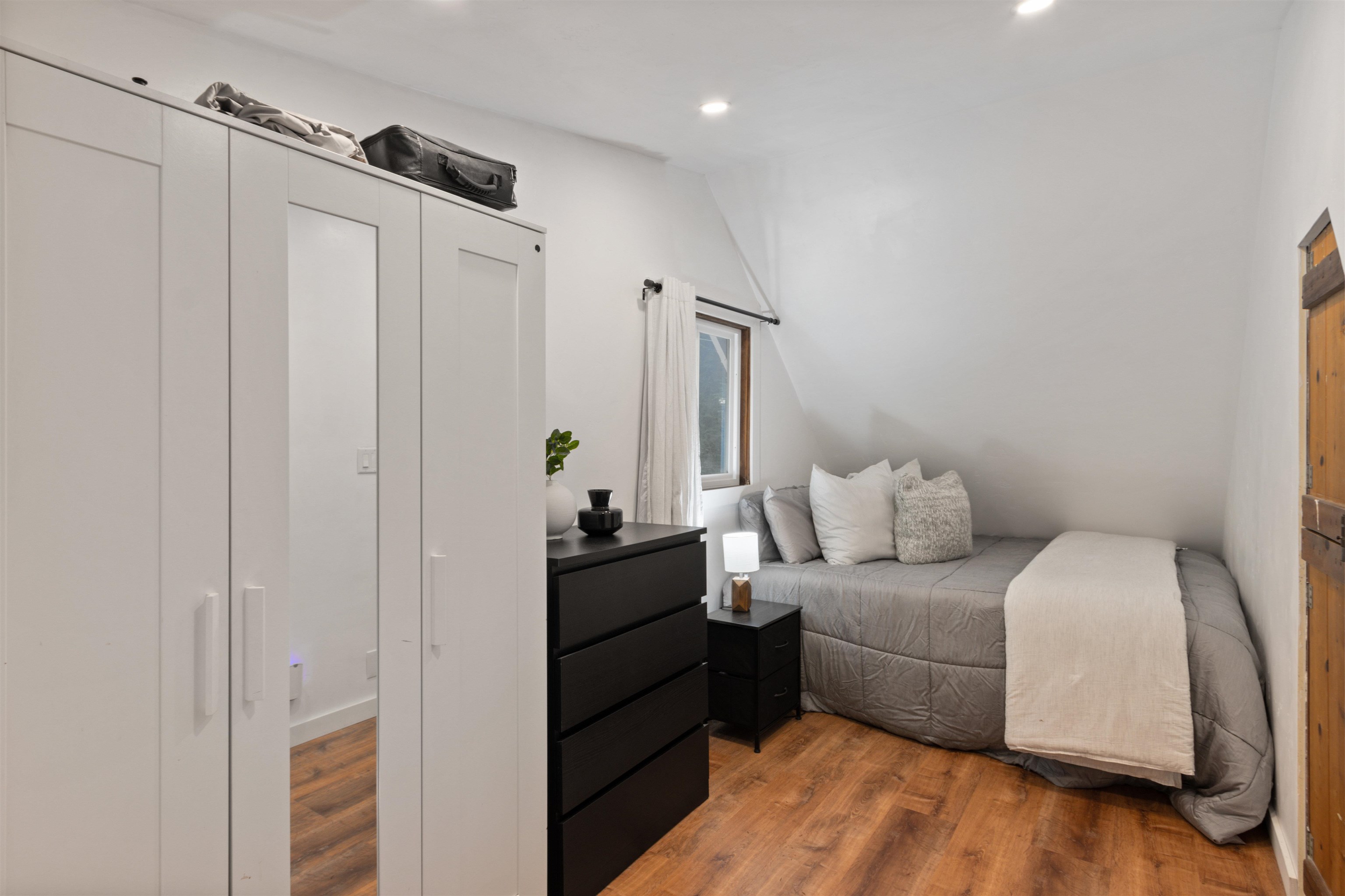 Detail Gallery Image 17 of 56 For 15475 Big Basin Way, Boulder Creek,  CA 95006 - 3 Beds | 2 Baths