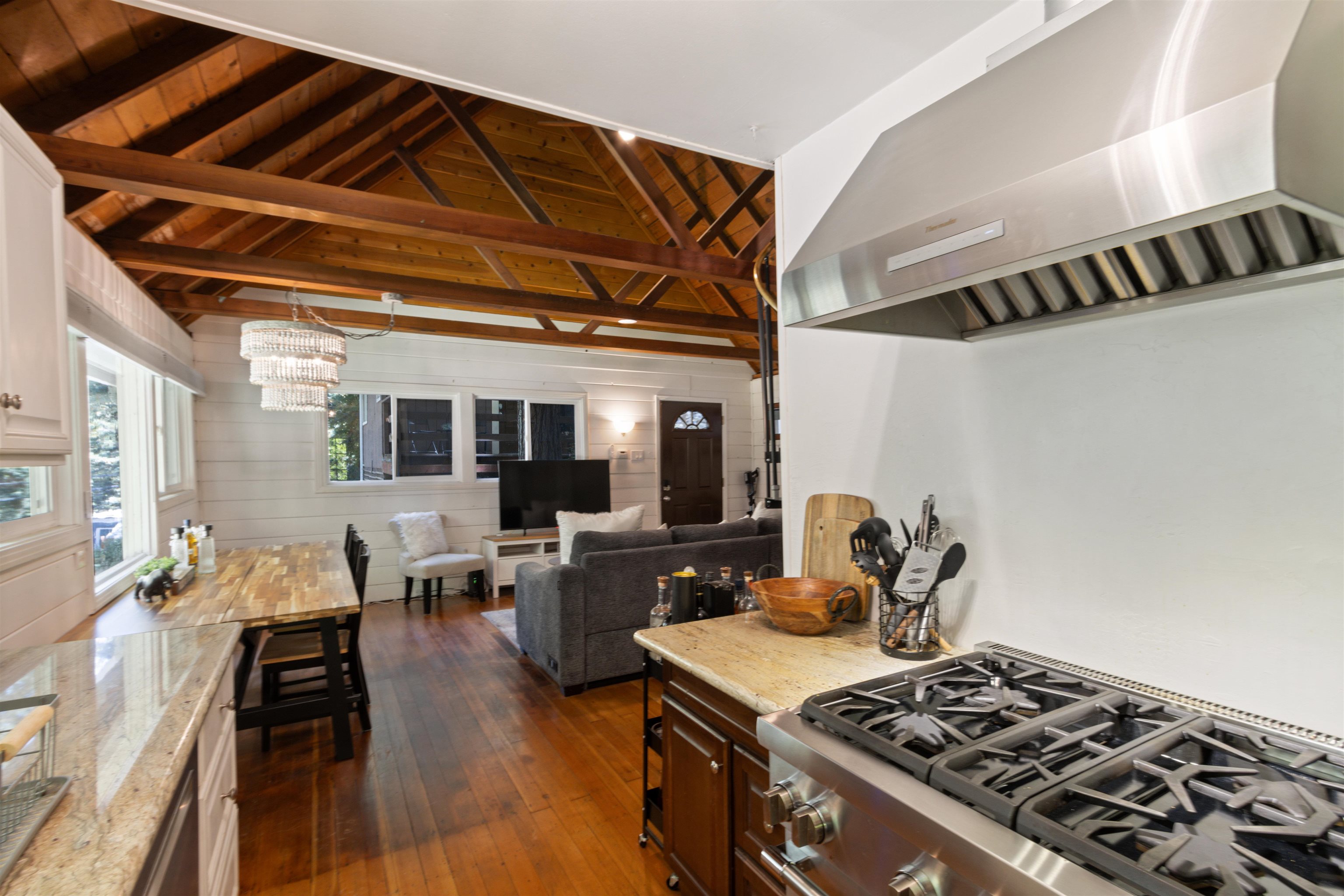 Detail Gallery Image 8 of 56 For 15475 Big Basin Way, Boulder Creek,  CA 95006 - 3 Beds | 2 Baths