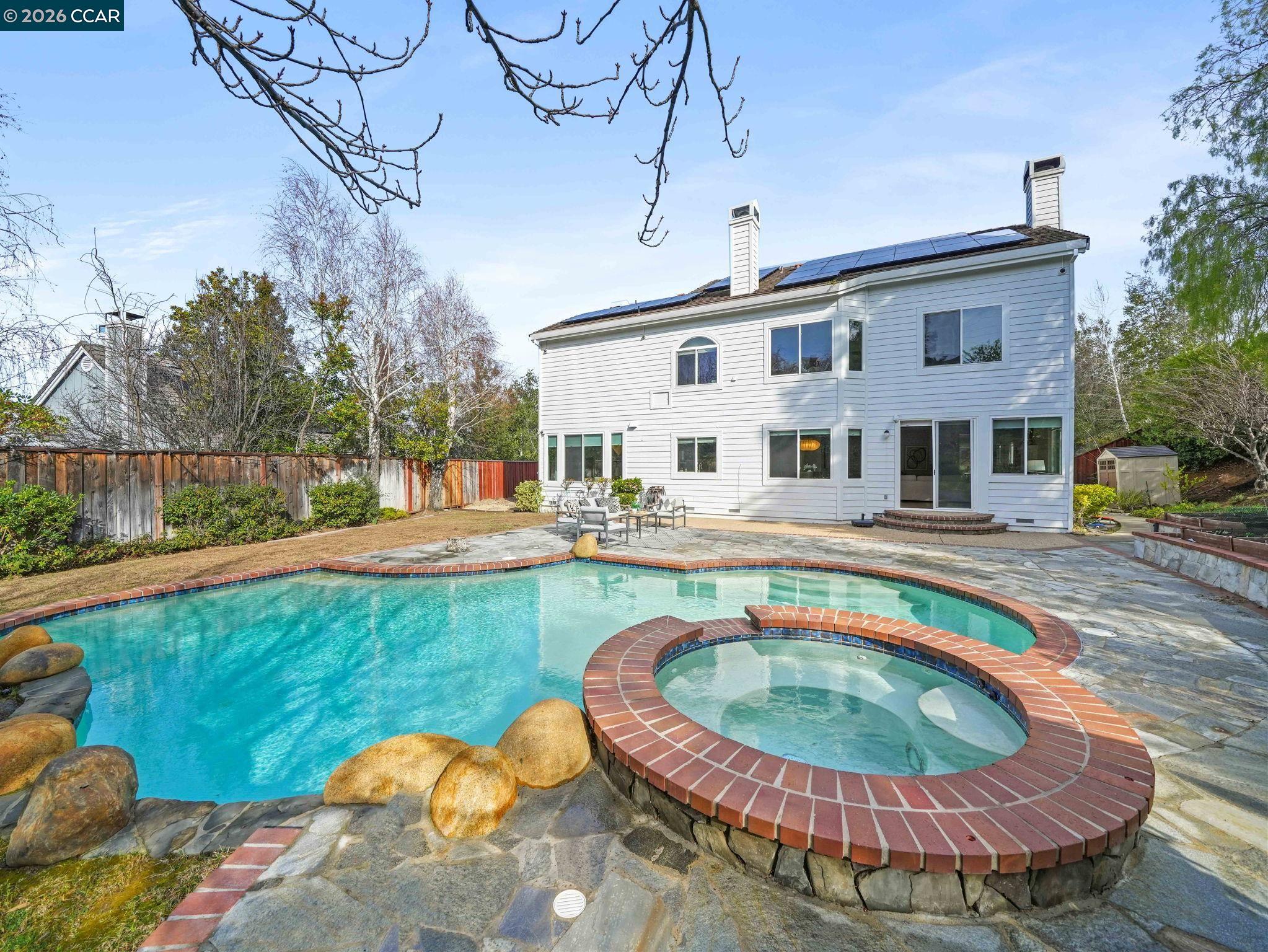 Detail Gallery Image 2 of 52 For 376 Blue Oak Ln, Clayton,  CA 94517 - 5 Beds | 3 Baths