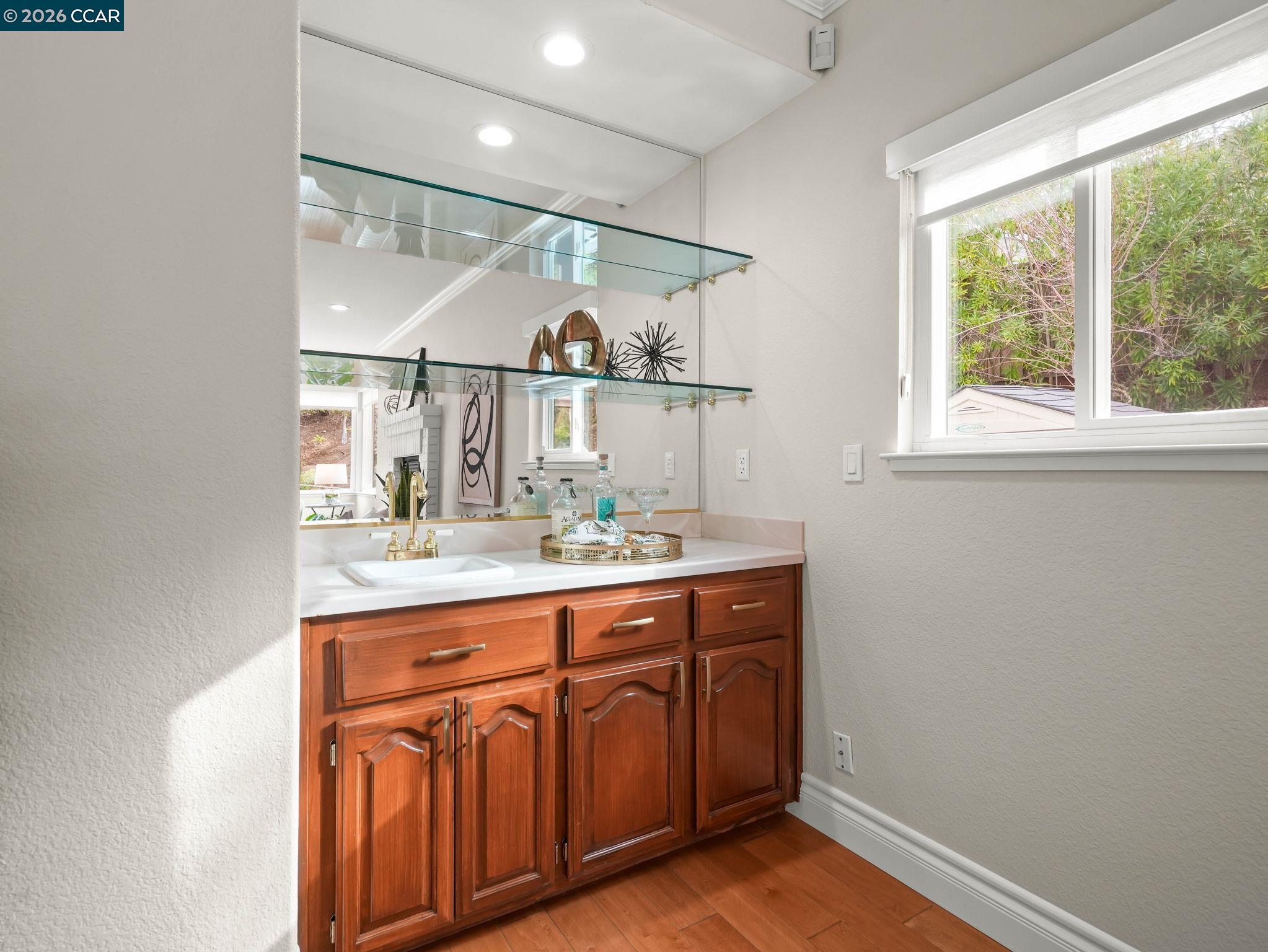 Detail Gallery Image 15 of 52 For 376 Blue Oak Ln, Clayton,  CA 94517 - 5 Beds | 3 Baths