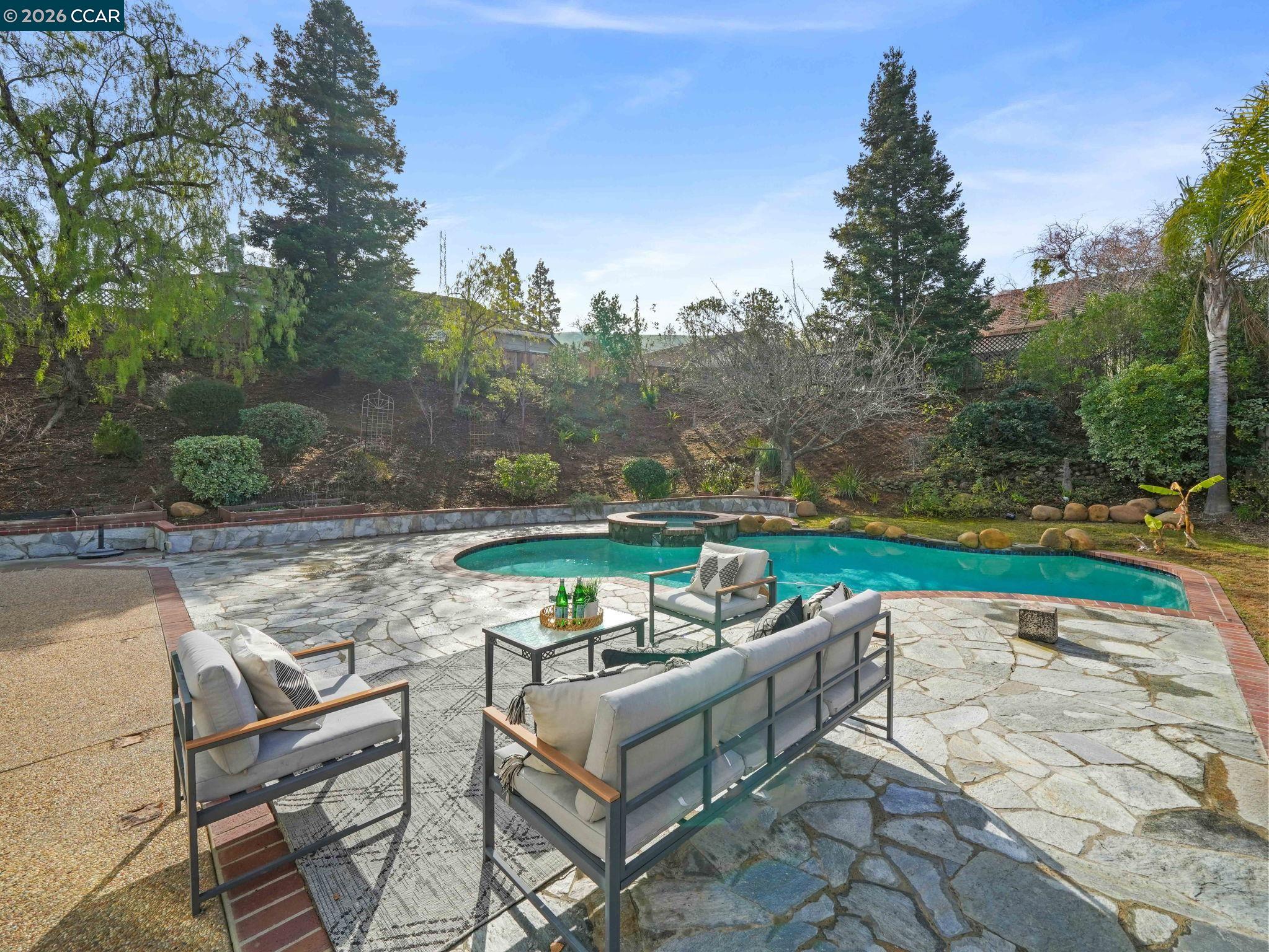 376 Blue Oak Ln, Clayton, CA, 94517