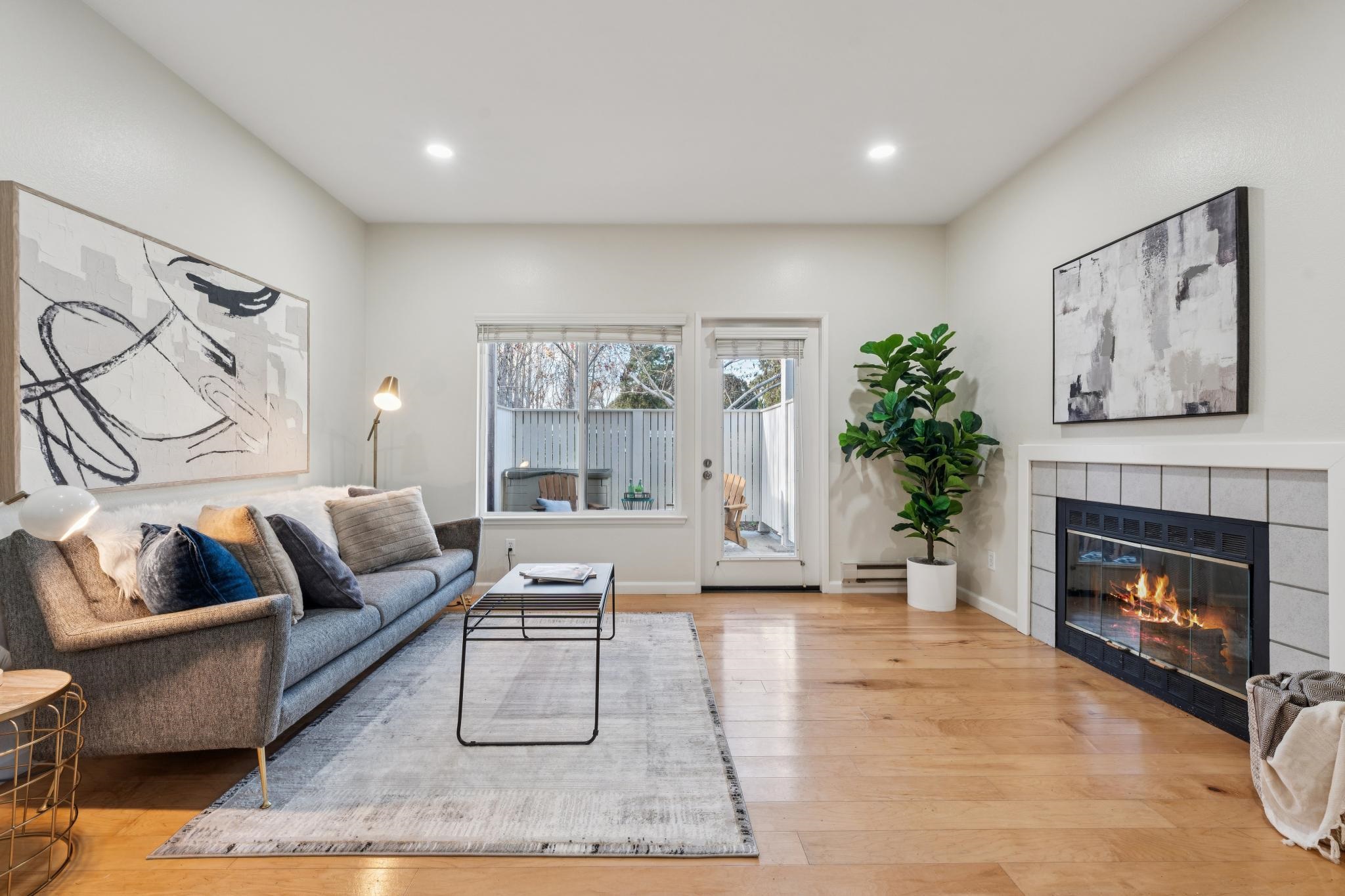 Photo #3: 41120235 Listing: Photo #3