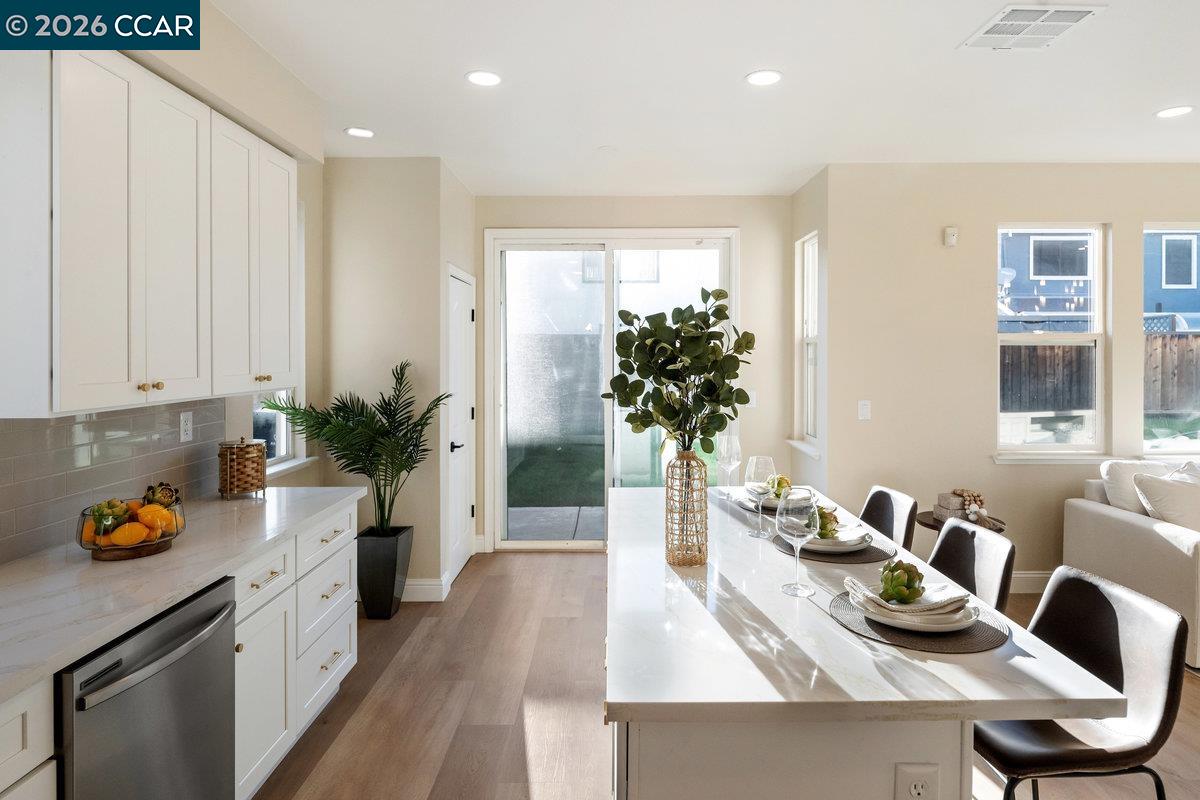 Detail Gallery Image 11 of 52 For 1677 Green Springs Ct, Tracy,  CA 95377 - 5 Beds | 4 Baths