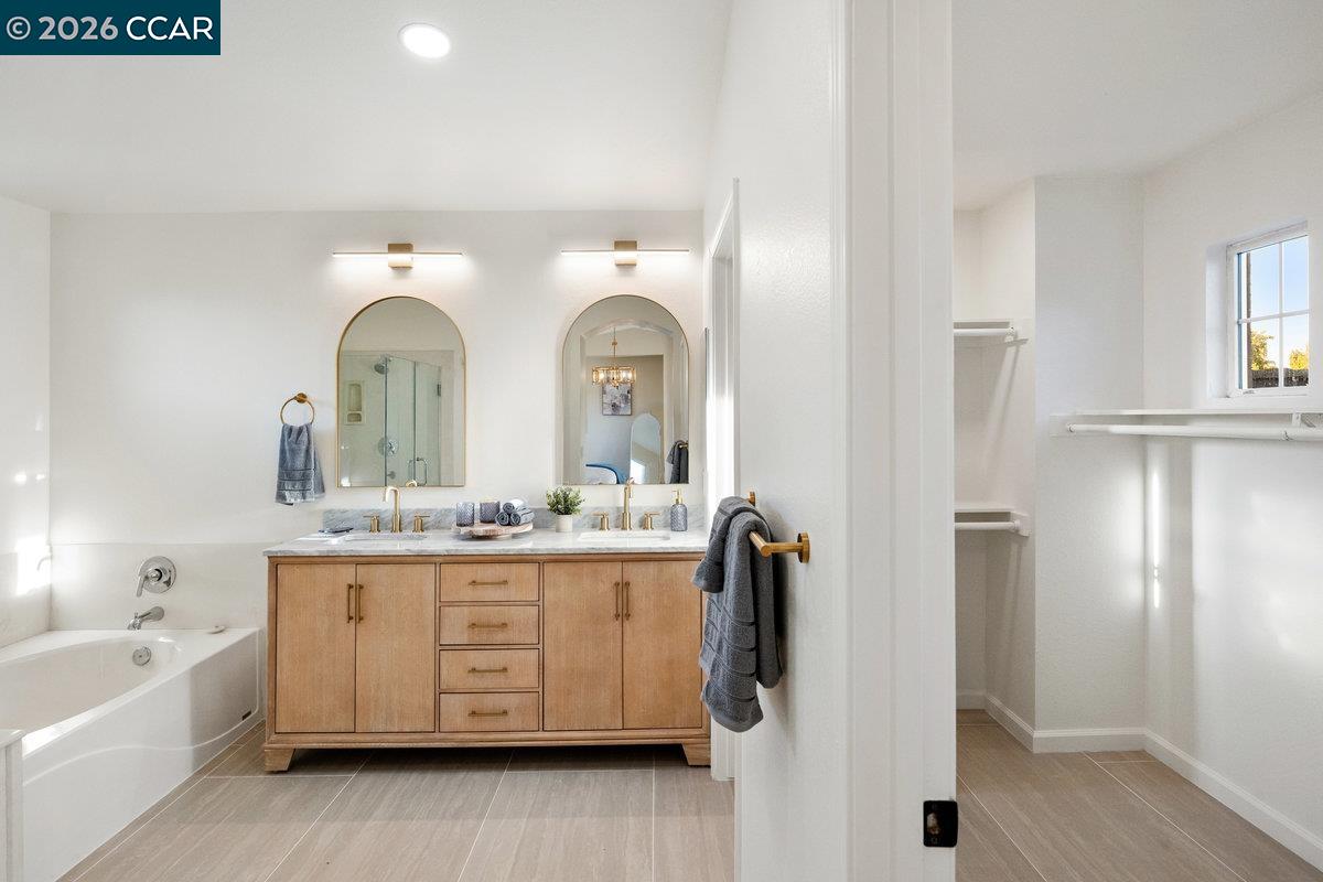 Detail Gallery Image 33 of 52 For 1677 Green Springs Ct, Tracy,  CA 95377 - 5 Beds | 4 Baths