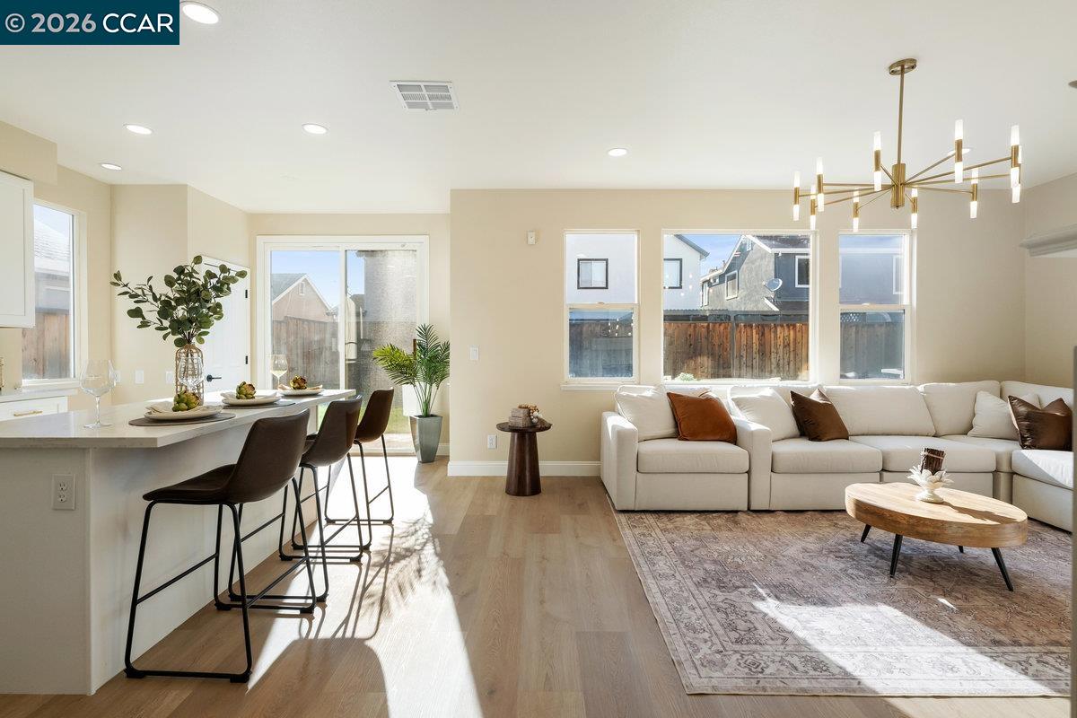 Detail Gallery Image 8 of 52 For 1677 Green Springs Ct, Tracy,  CA 95377 - 5 Beds | 4 Baths