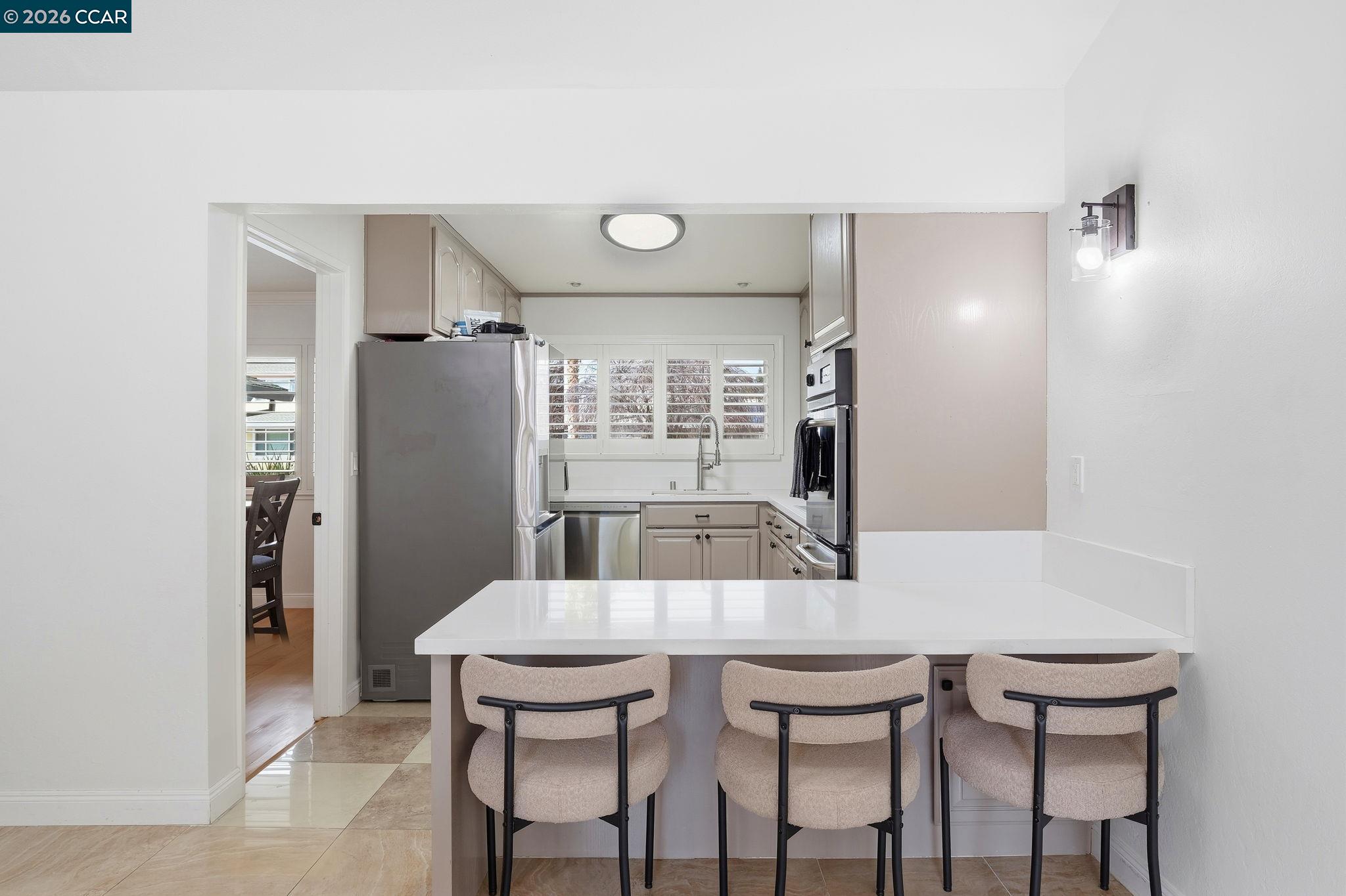 Detail Gallery Image 15 of 29 For 1760 Elmhurst Ln, Concord,  CA 94521 - 4 Beds | 2 Baths